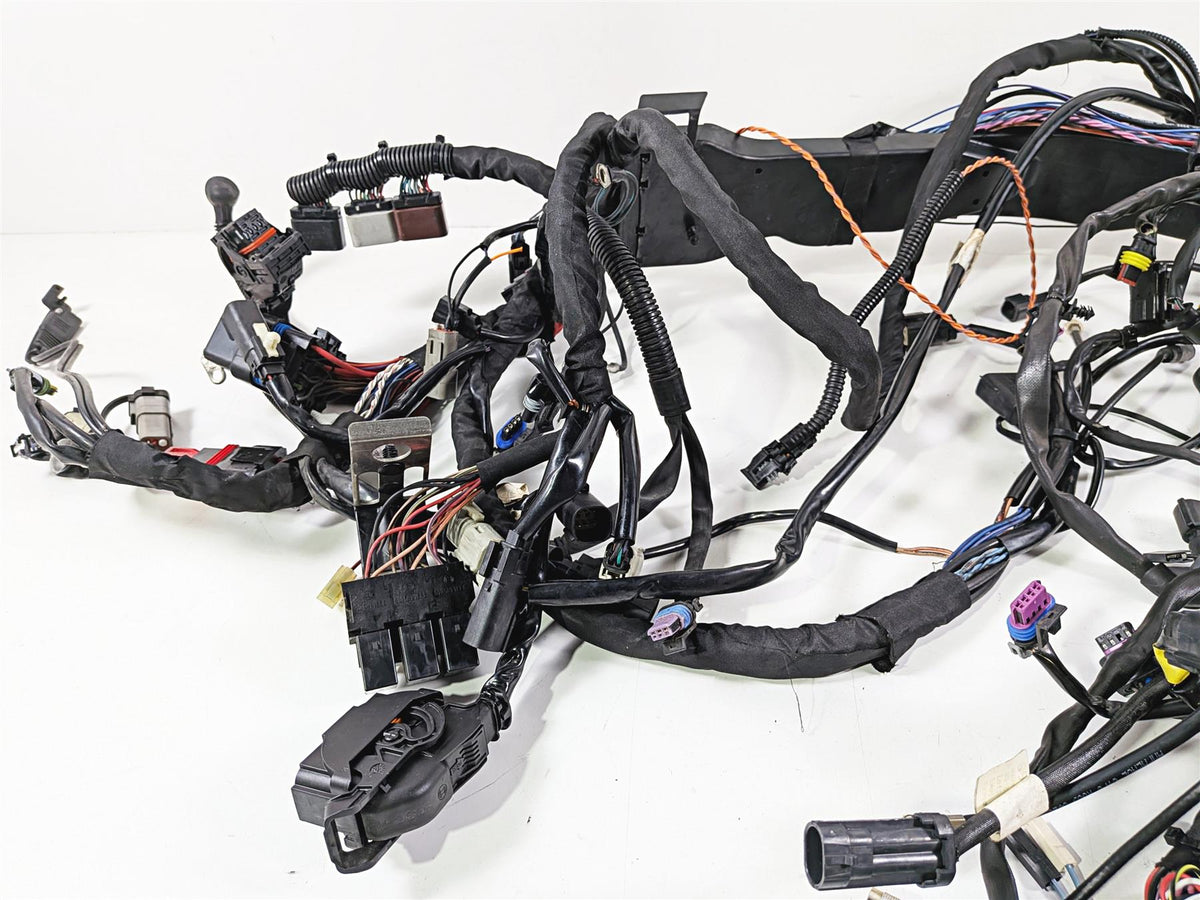 2015 Harley Touring FLTRUSE CVO Road Glide Main Wiring Harness Loom 69200959-Mototech271