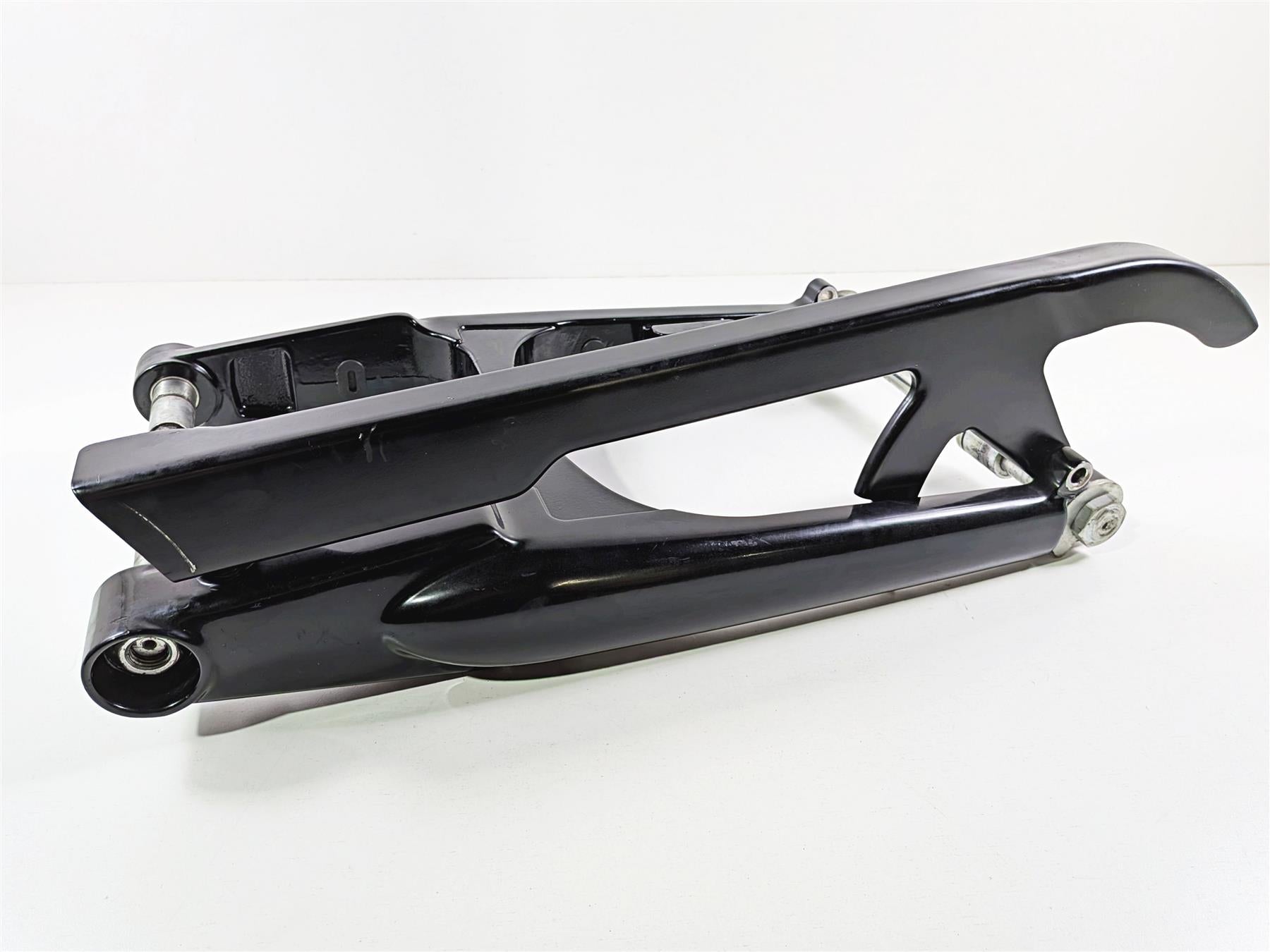 2011 Harley VRSCDX Night Rod Swingarm Swin Arm & Guard 48612-07A {{ shop.shopifyCountryName }} - Mototech271