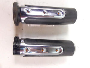 2007 Harley Touring FLHRSE CVO Road King Left Right Hand Grip Set 57202-07 | Mototech271