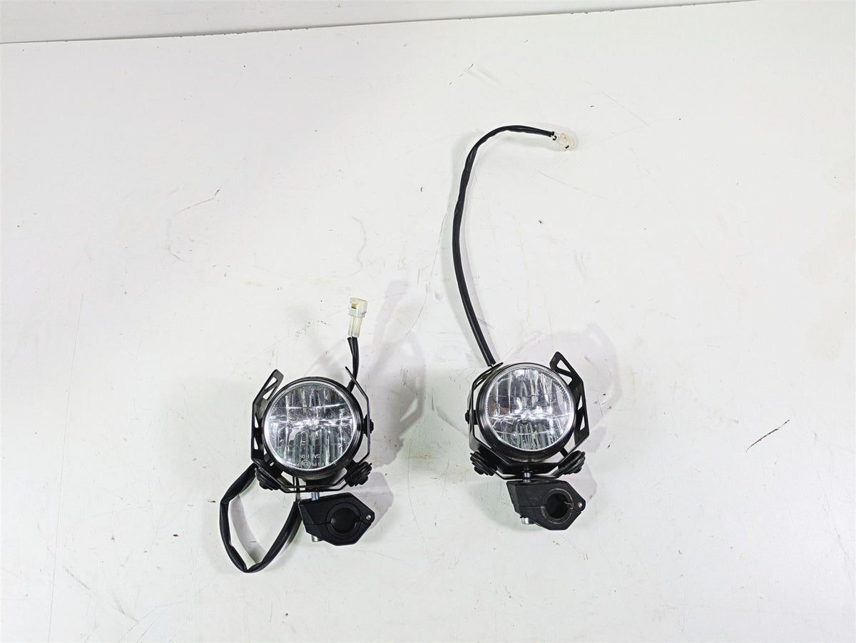 2020 Suzuki V-Strom 1050 XT Fog Light Spot Lamp Set 99000-990D2-220 {{ shop.shopifyCountryName }} - Mototech271