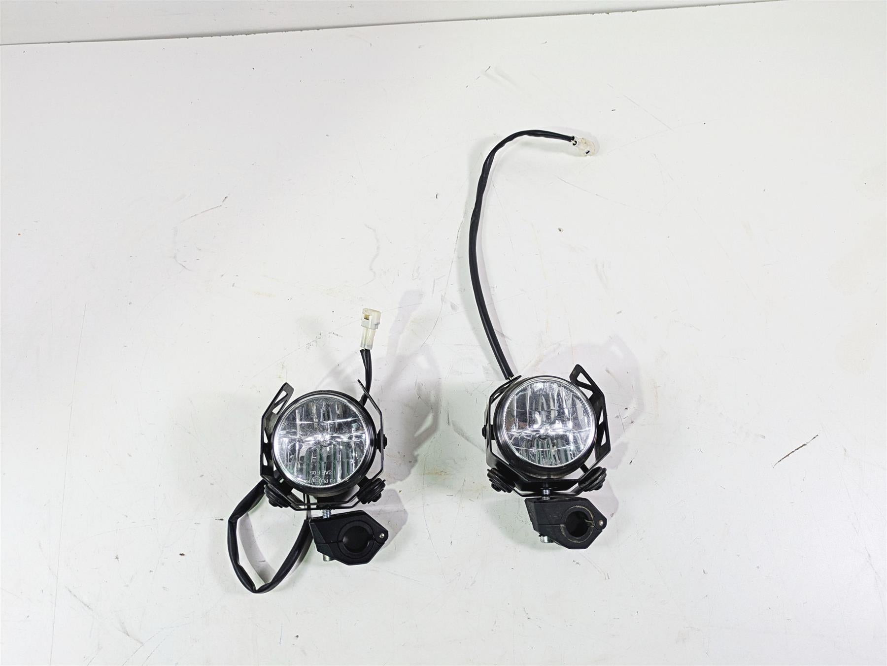 2020 Suzuki V-Strom 1050 XT Fog Light Spot Lamp Set 99000-990D2-220 {{ shop.shopifyCountryName }} - Mototech271