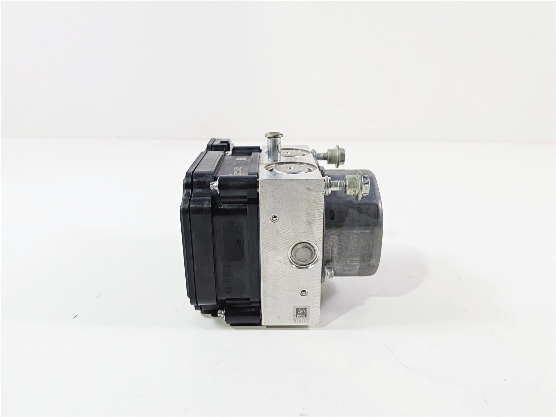 2016 Yamaha YZF R1 RN32 Abs Brake Pump Module Unit 2CR-85930-09-00 {{ shop.shopifyCountryName }} - Mototech271