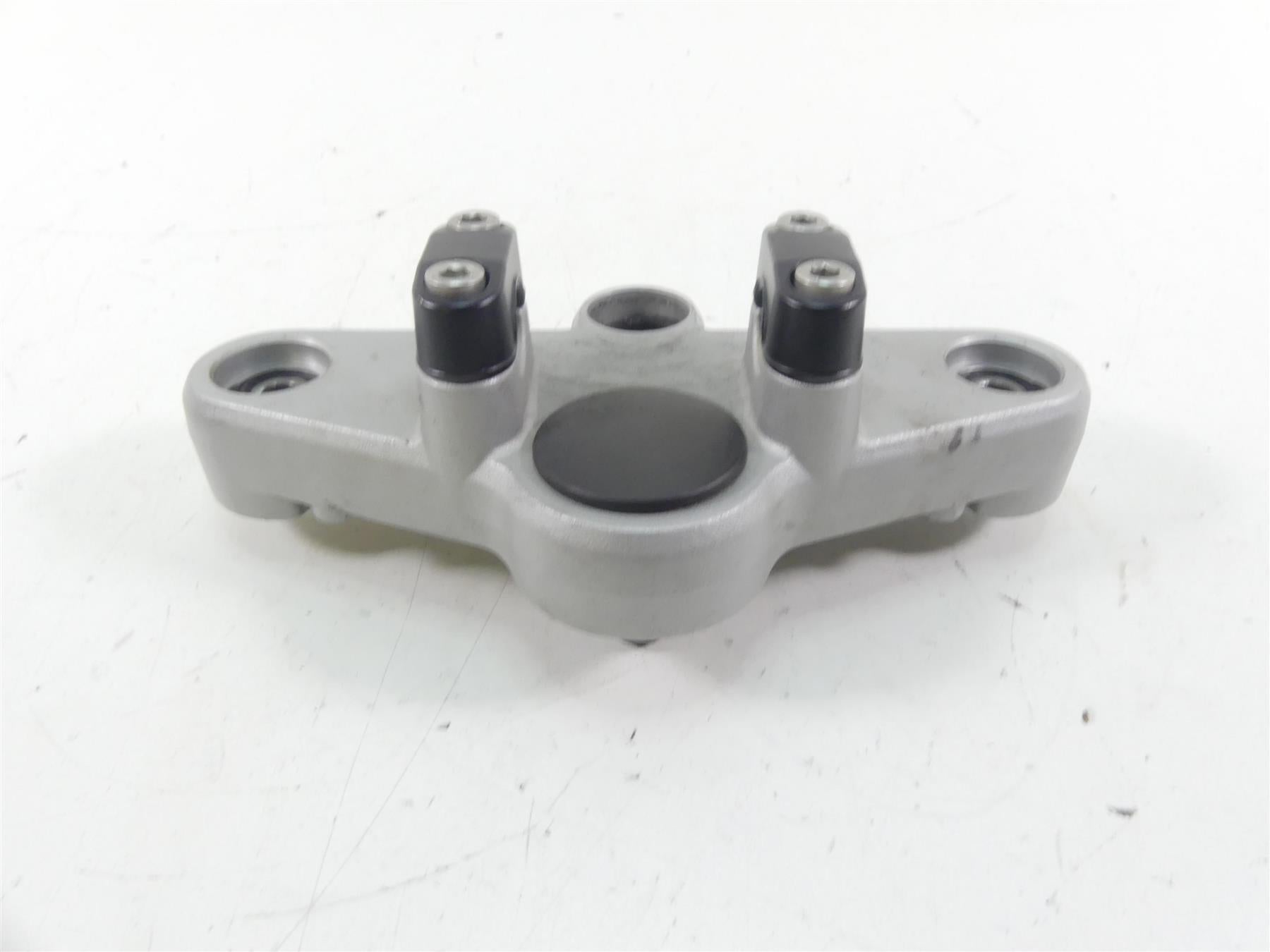 2003 BMW R1150 GS R21 Showa Upper Triple Tree Steering Clamp 31422314505 {{ shop.shopifyCountryName }} - Mototech271