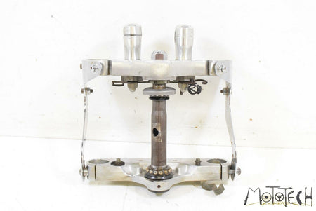 2004 Yamaha XVS650 V-Star Custom Upper Lower Triple Tree Set {{ shop.shopifyCountryName }} - Mototech271