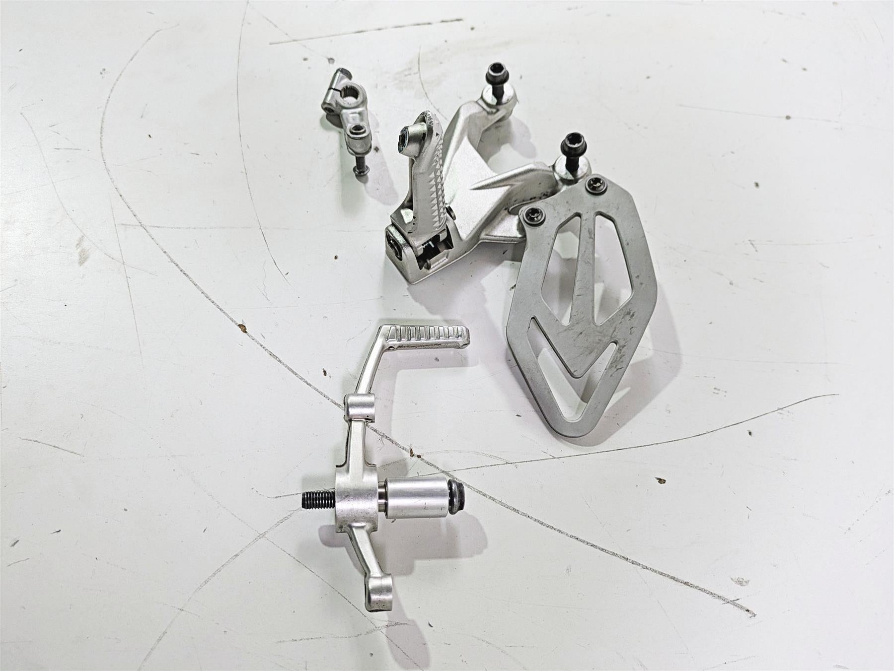 2017 BMW S1000RR K46 Left Foot Peg Set & Shifter Parts 46717728307 {{ shop.shopifyCountryName }} - Mototech271