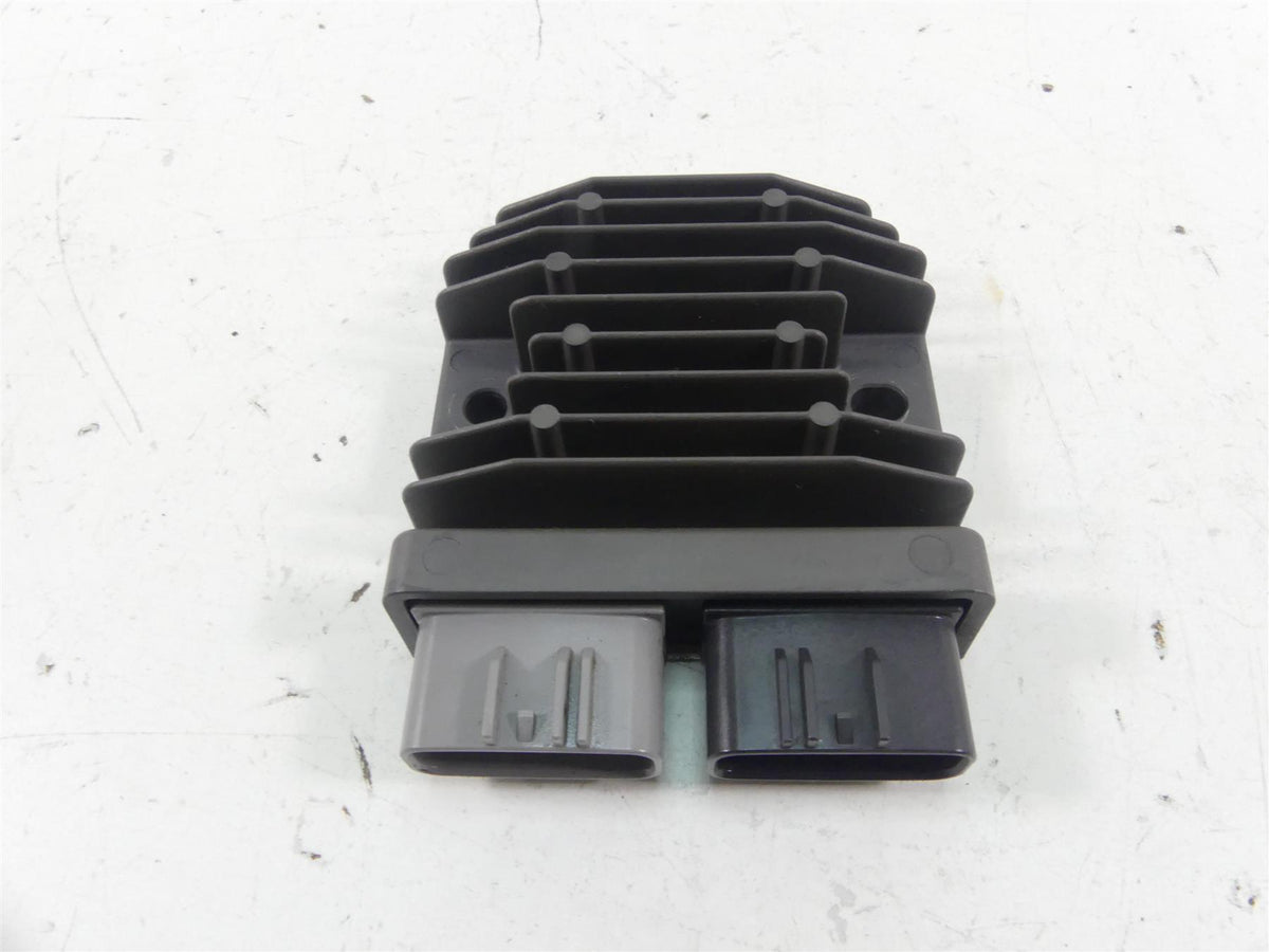 2017 Triumph Thruxton 1200 R Rectifier Voltage Regulator FH020AA T1300679 {{ shop.shopifyCountryName }} - Mototech271
