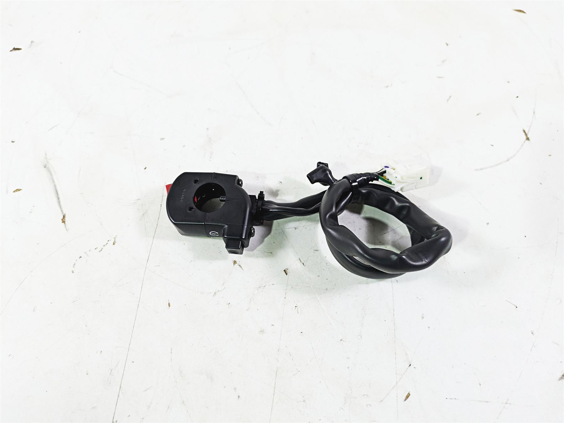 2008 Honda CBR1000RR SC59 Right Hand Start Stop Control Switch 35130-MFL-000 {{ shop.shopifyCountryName }} - Mototech271