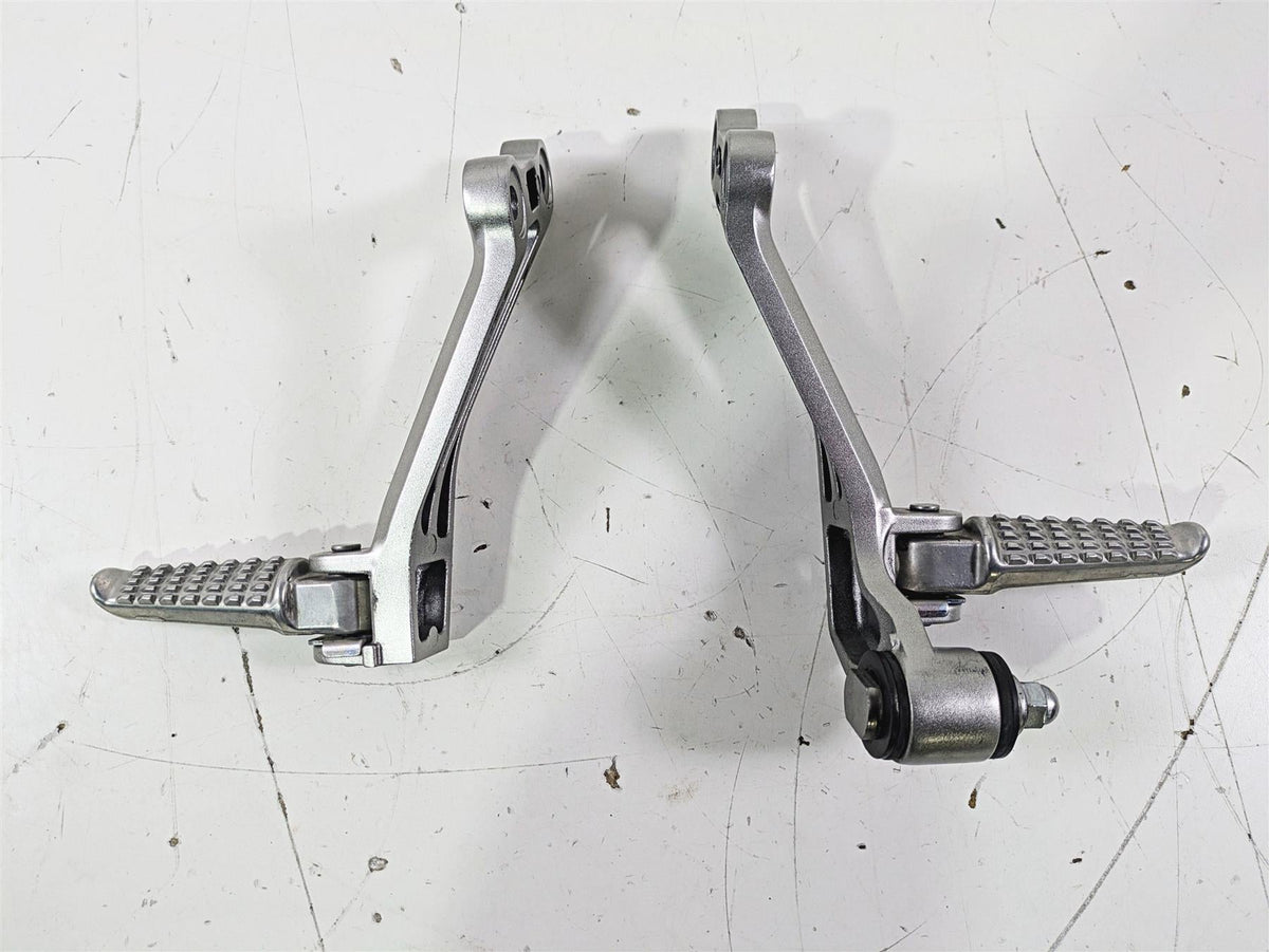2005 Kawasaki ZX12R Ninja Rear Passenger Footpeg Set 35063-0062-458 {{ shop.shopifyCountryName }} - Mototech271