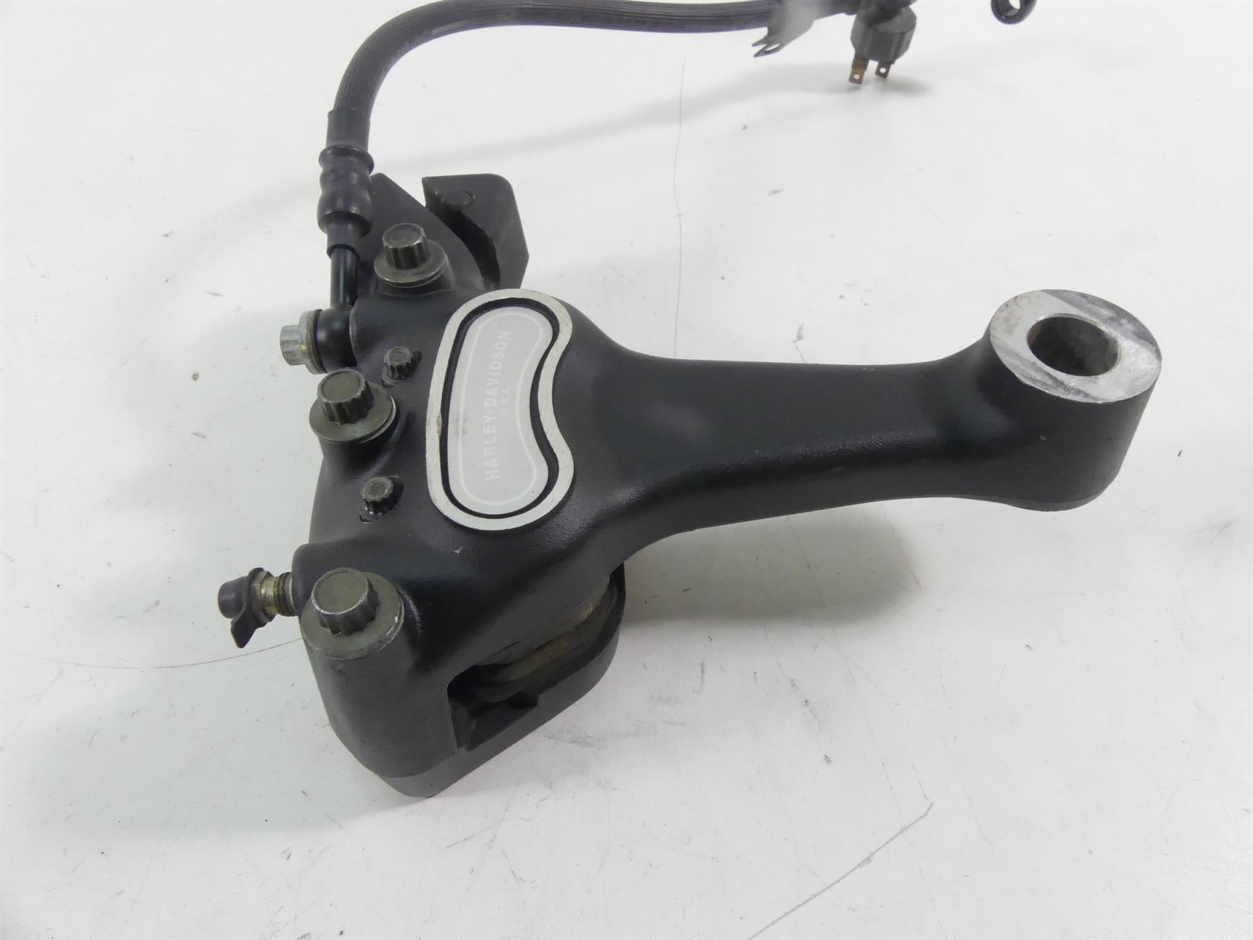 2005 Harley FXDWGI Dyna Wide Glide Rear Brake Caliper + Line 44017-00D {{ shop.shopifyCountryName }} - Mototech271