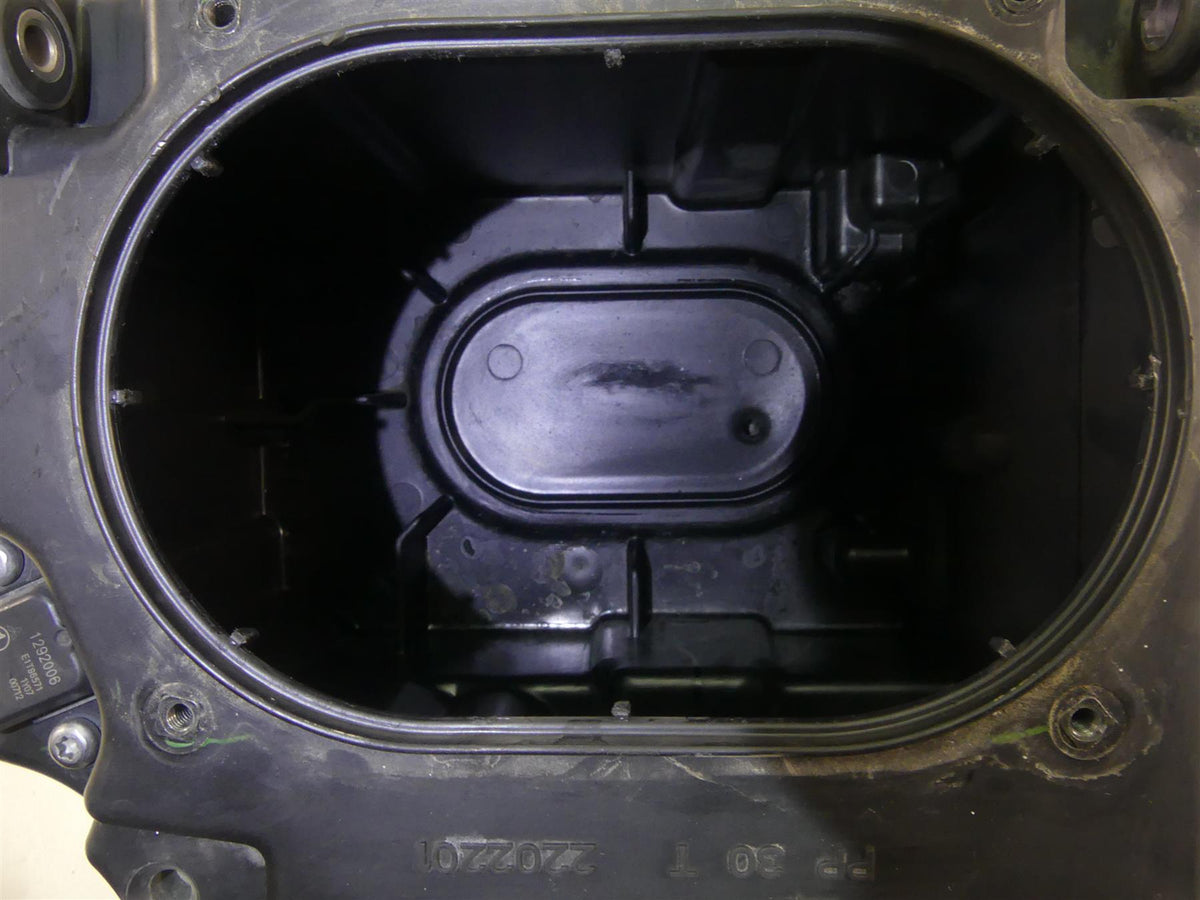 2013 Triumph Rocket 3 Touring Center Air Box Cleaner Breather Filter T2202200 {{ shop.shopifyCountryName }} - Mototech271