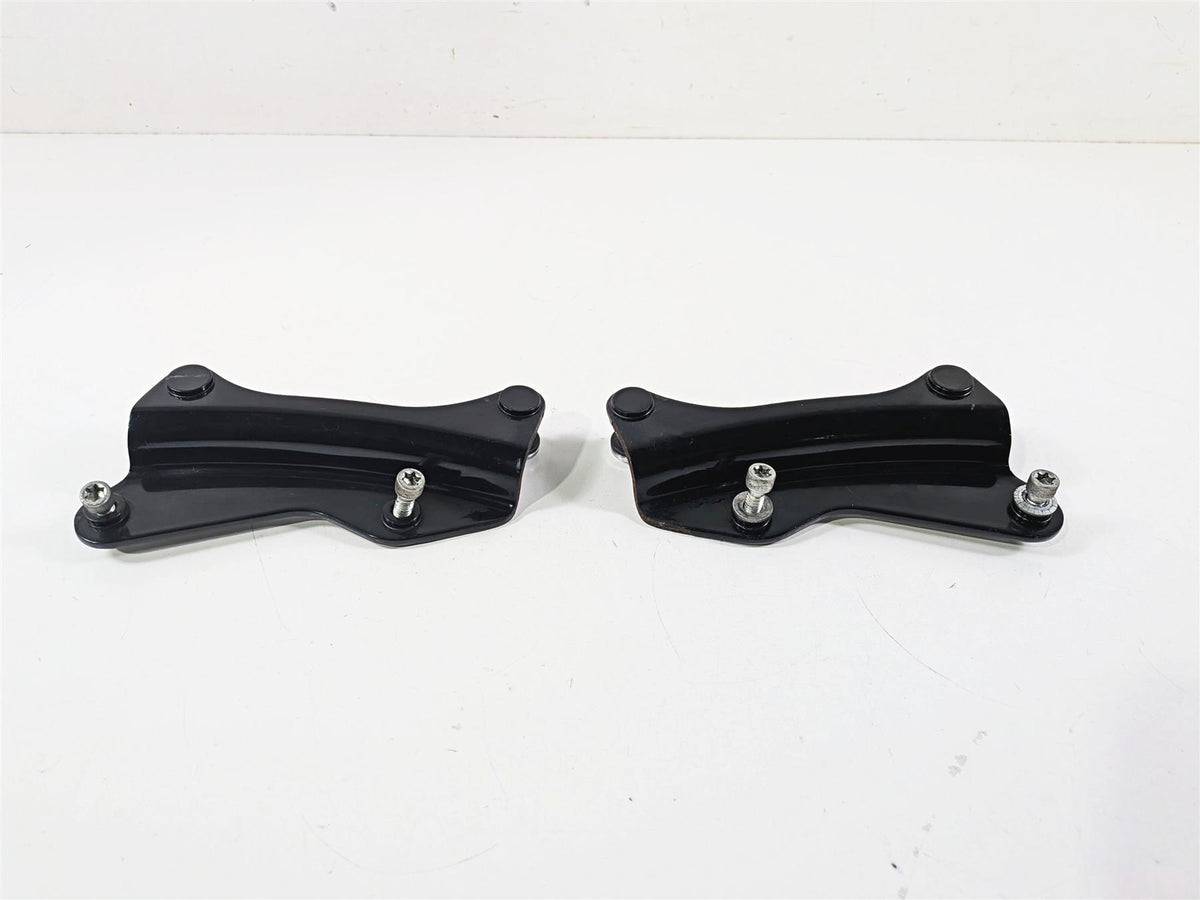2020 Harley Touring FLTRK Road Glide 4-Point Docking Hardware Kit 52300354 {{ shop.shopifyCountryName }} - Mototech271