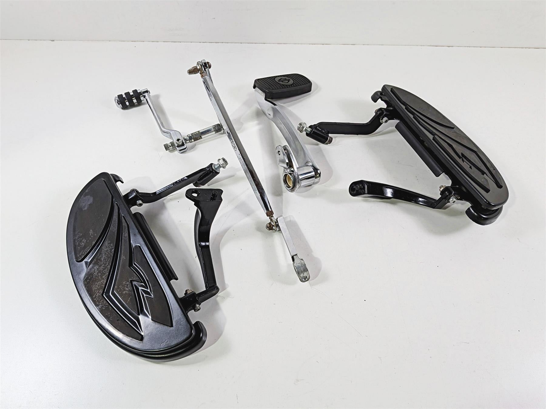2014 Harley Touring FLHTK Electra Glide Front Floorboard & Lever Set 50621-06-Mototech271