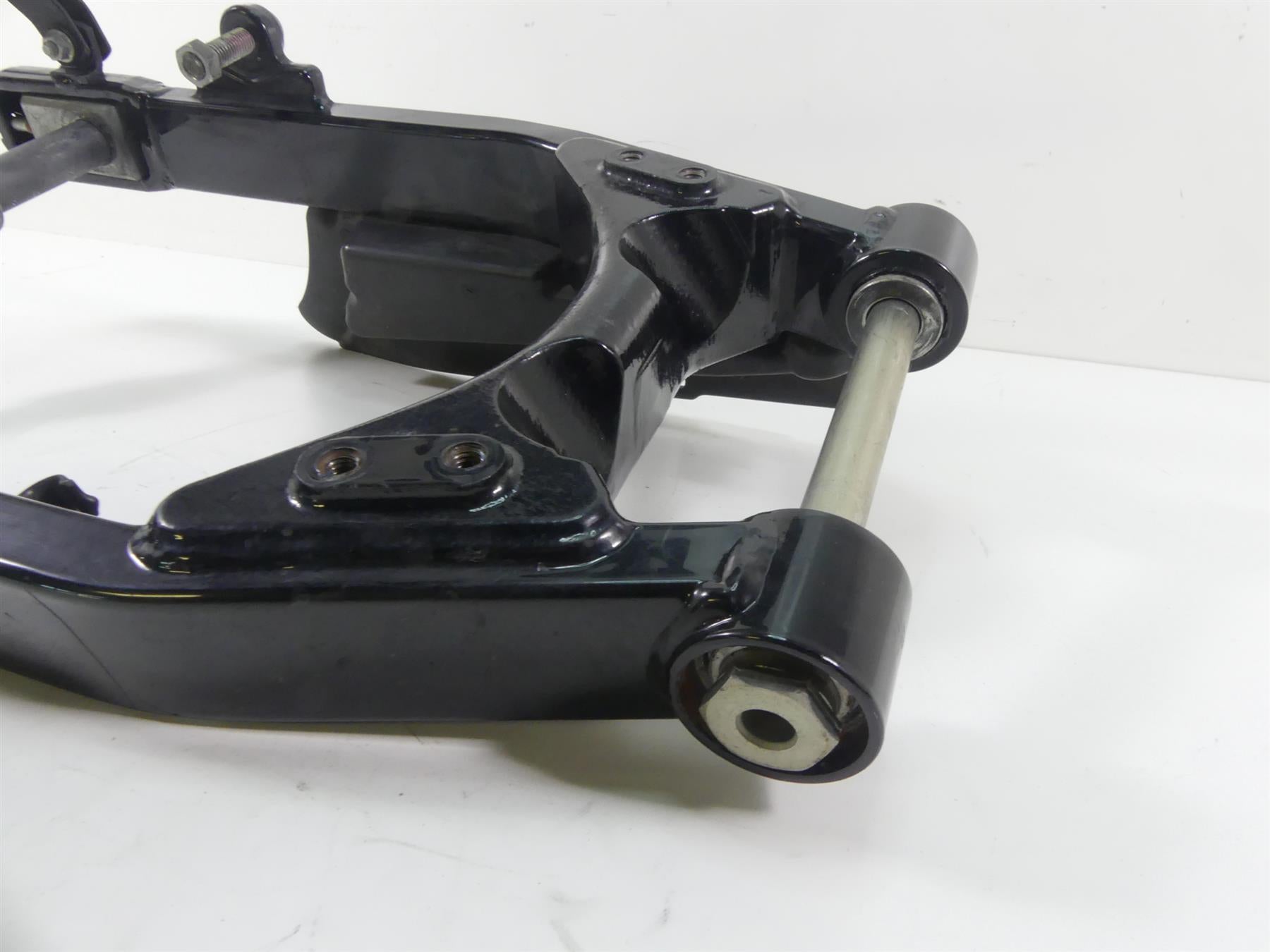2017 Harley Dyna FXDB Street Bob Rear Swingarm Swing Arm & 25mm Axle 47820-10 {{ shop.shopifyCountryName }} - Mototech271
