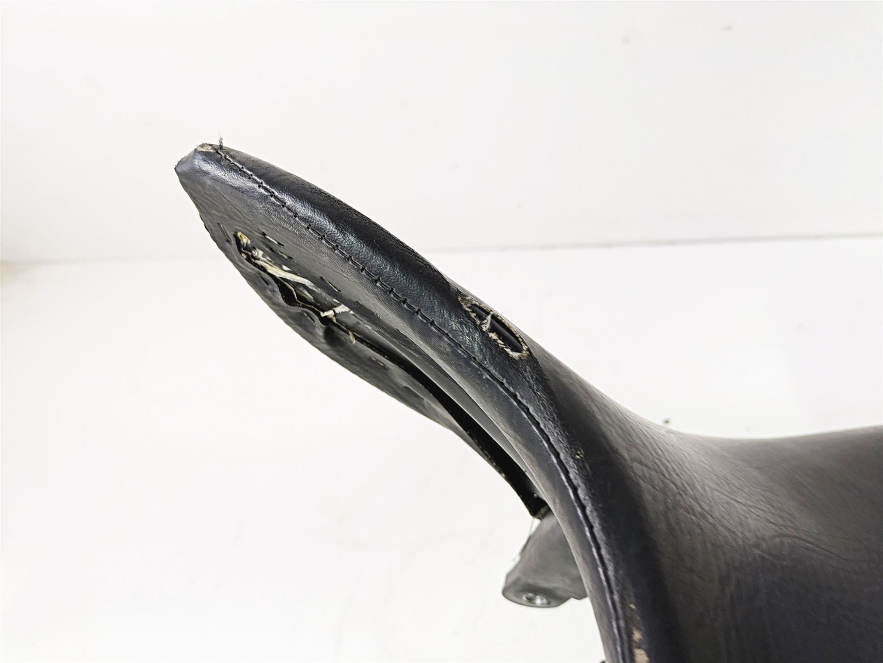 2012 Victory Cross Country Driver Rider Seat Saddle - Read 2684744 5438107 {{ shop.shopifyCountryName }} - Mototech271