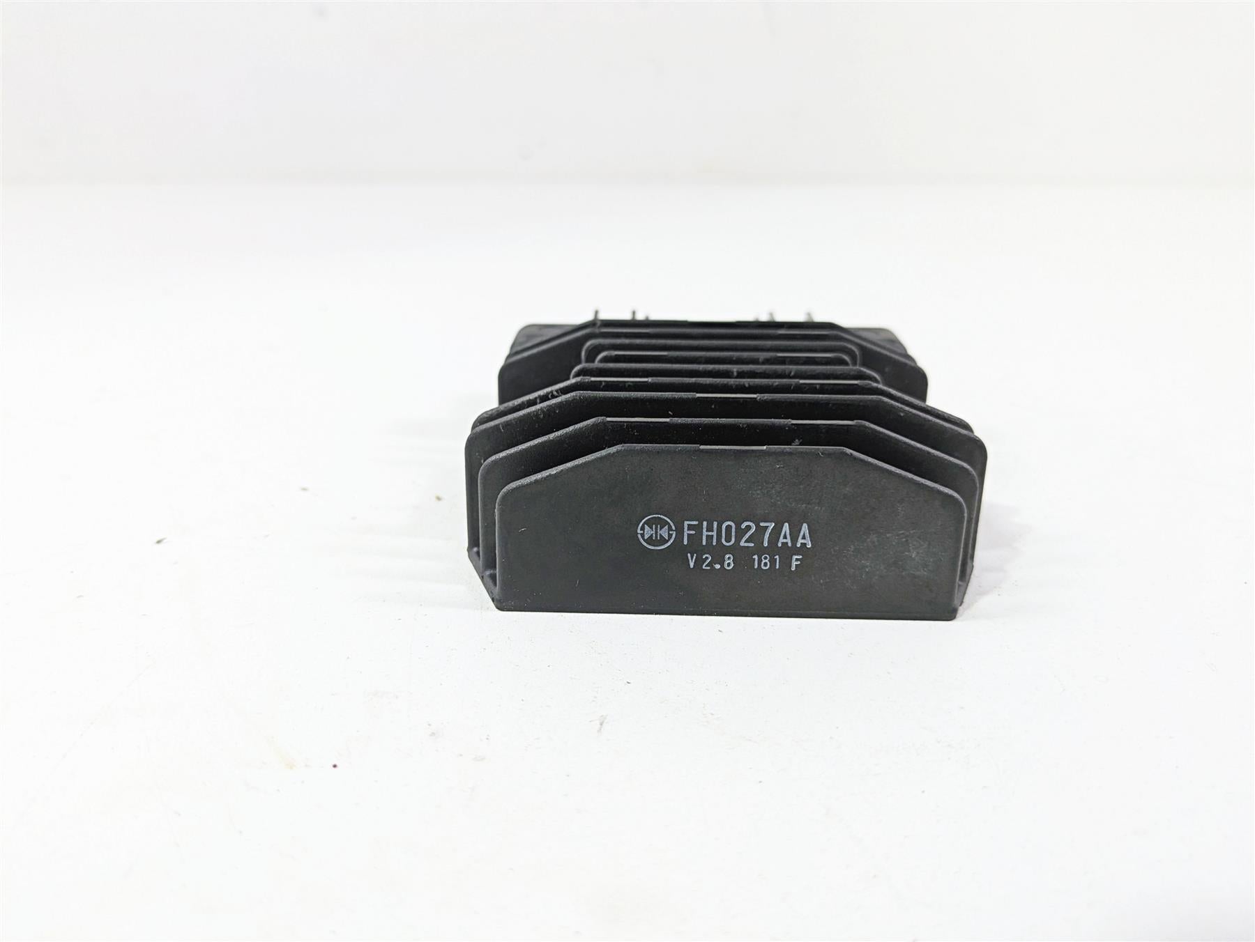 2024 Triumph Street Triple 765 R Rectifier Voltage Regulator FH027AA T1300679 {{ shop.shopifyCountryName }} - Mototech271