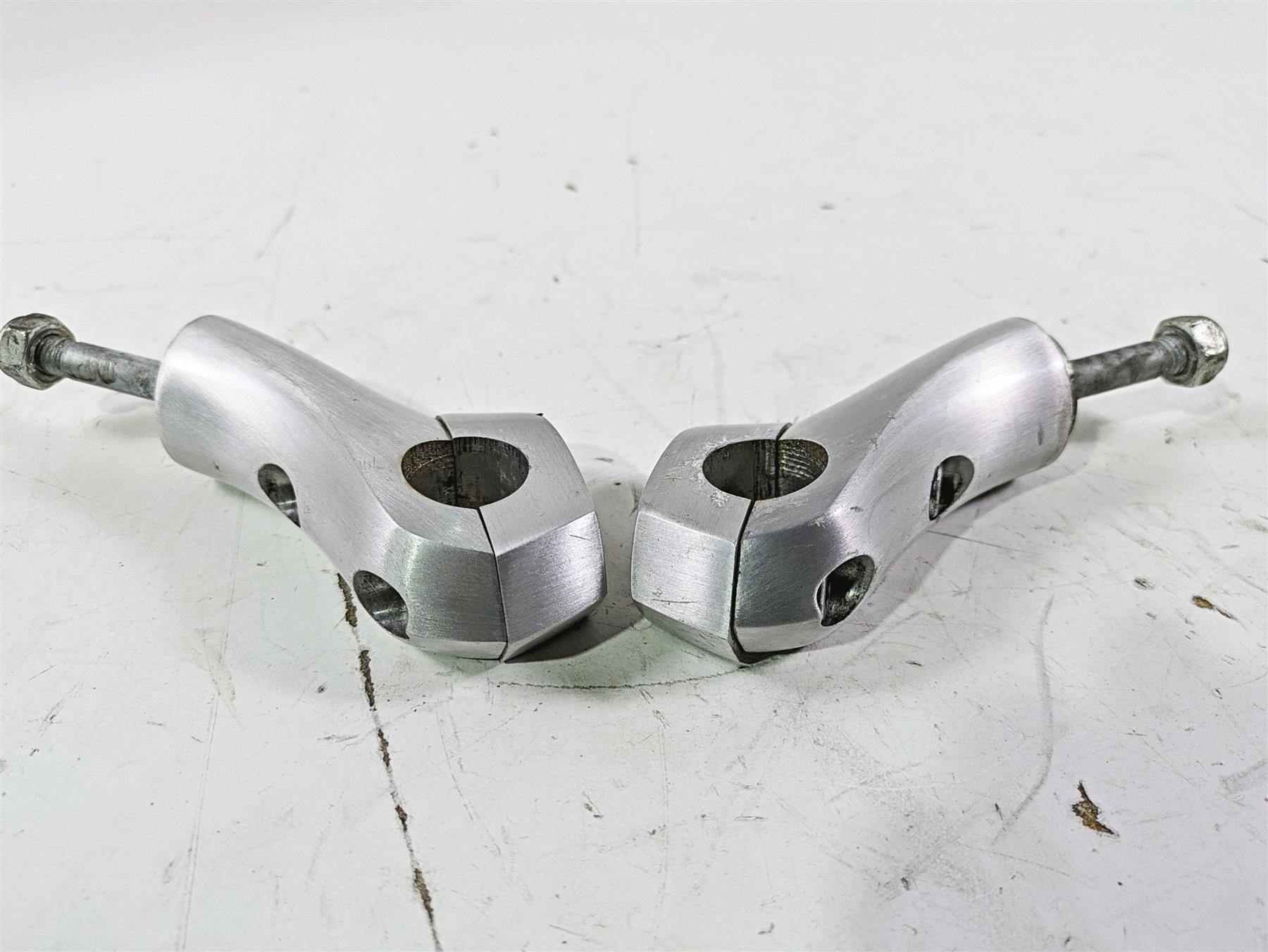 2004 Victory Kingpin Handlebar Riser Holder Set 1821325 1821325 {{ shop.shopifyCountryName }} - Mototech271