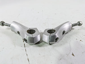 2004 Victory Kingpin Handlebar Riser Holder Set 1821325 1821325