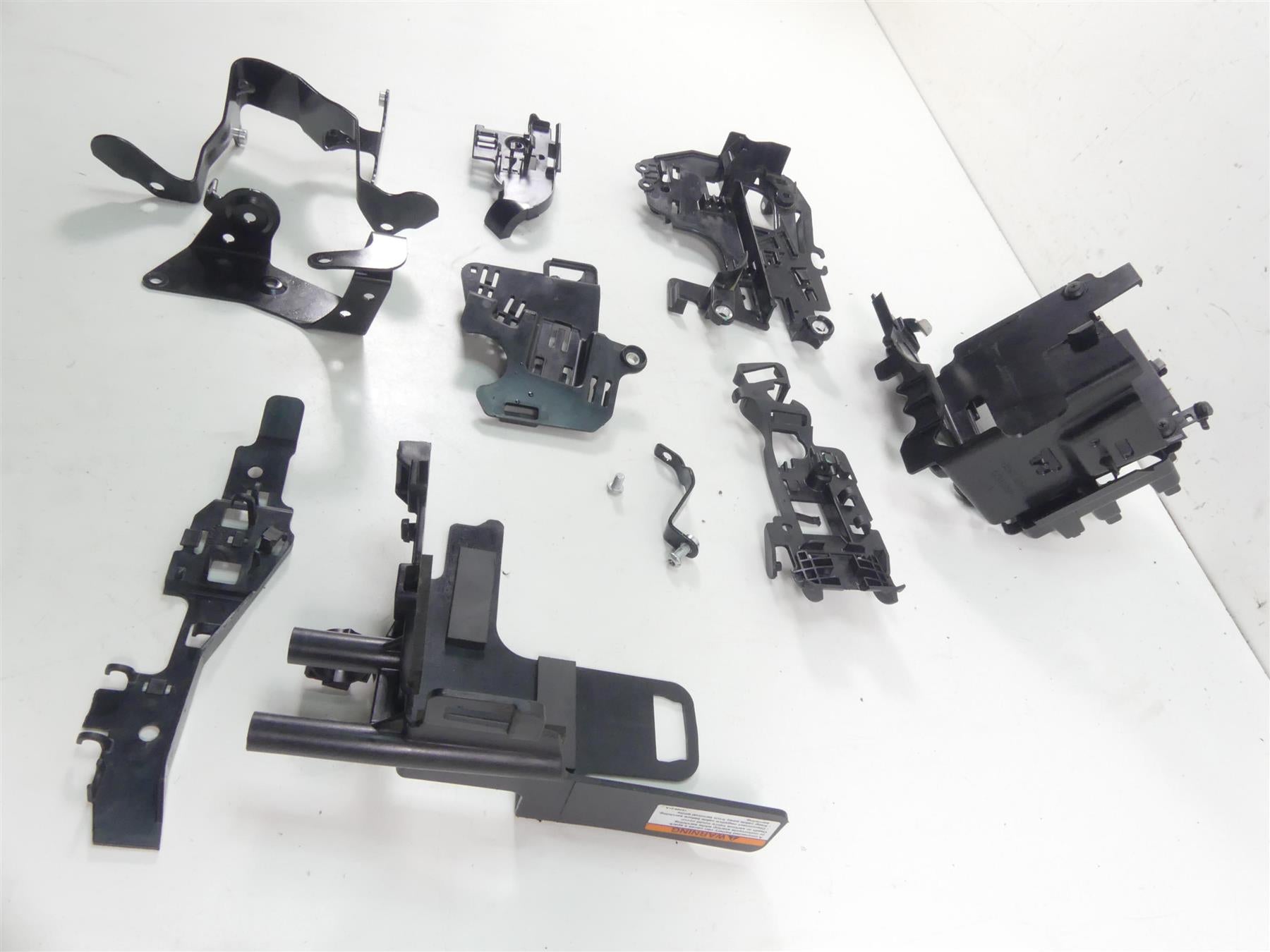 2022 Harley Softail FXBBS Street Bob Electrical Carrier Plastics Set 69201632 {{ shop.shopifyCountryName }} - Mototech271