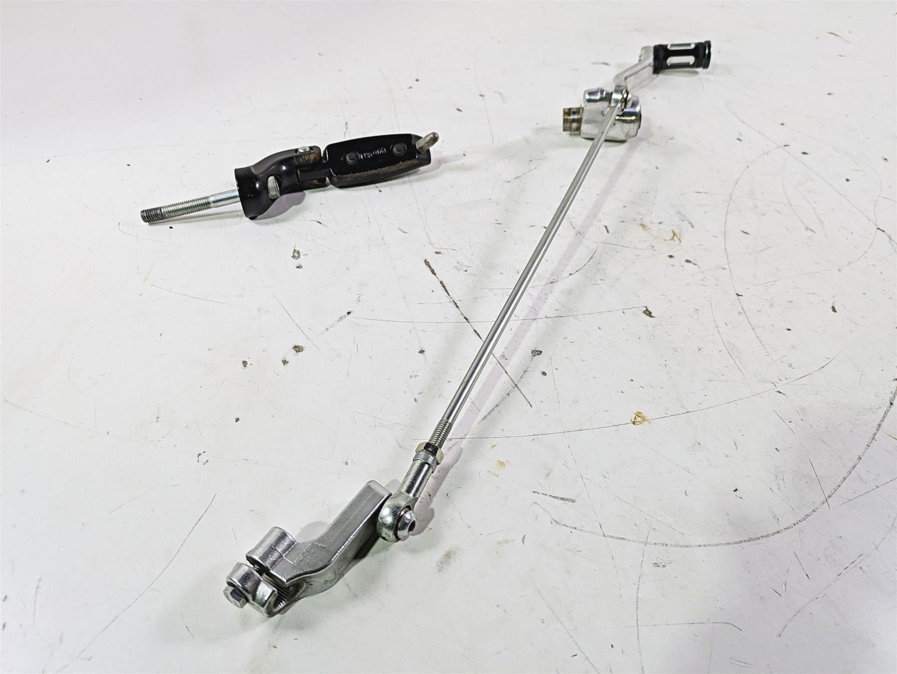 2012 Harley VRSCF Muscle V Rod Left Front Footpeg & Shift Lever 54046-12 {{ shop.shopifyCountryName }} - Mototech271