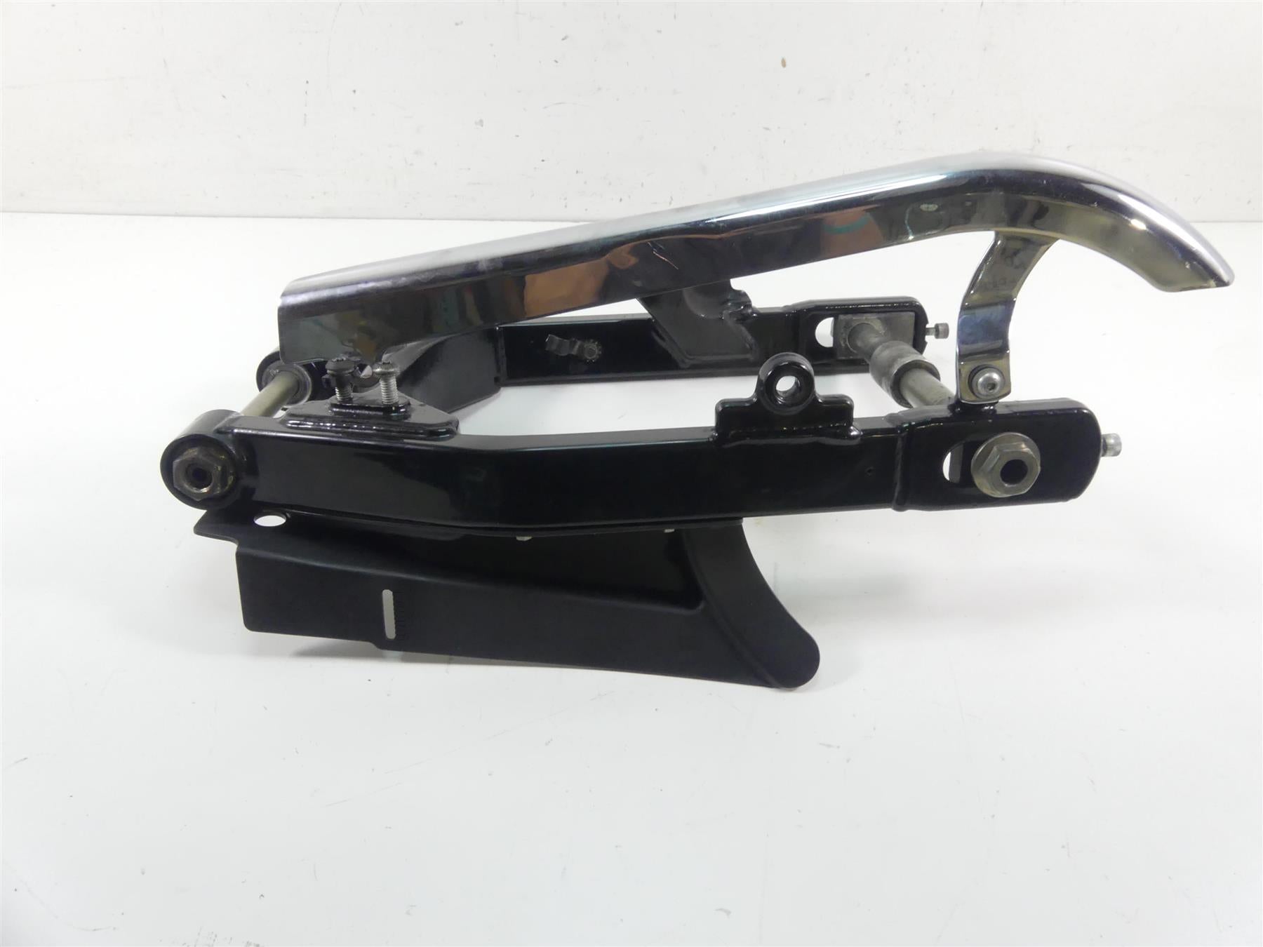 2014 Harley FXDF Dyna Fat Bob Rear Swingarm Swing Arm & 25mm Axle 47820-10 {{ shop.shopifyCountryName }} - Mototech271