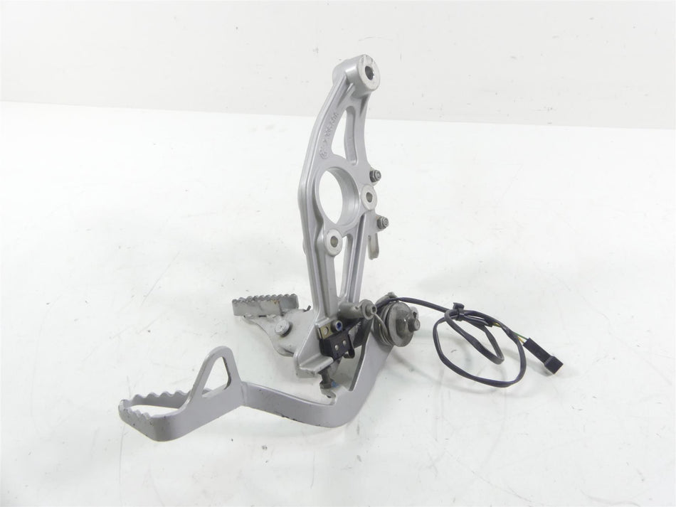 2001 BMW R1150 GS R21 Right Front Rider Footpeg & Brake Pedal Set 46712335598 {{ shop.shopifyCountryName }} - Mototech271