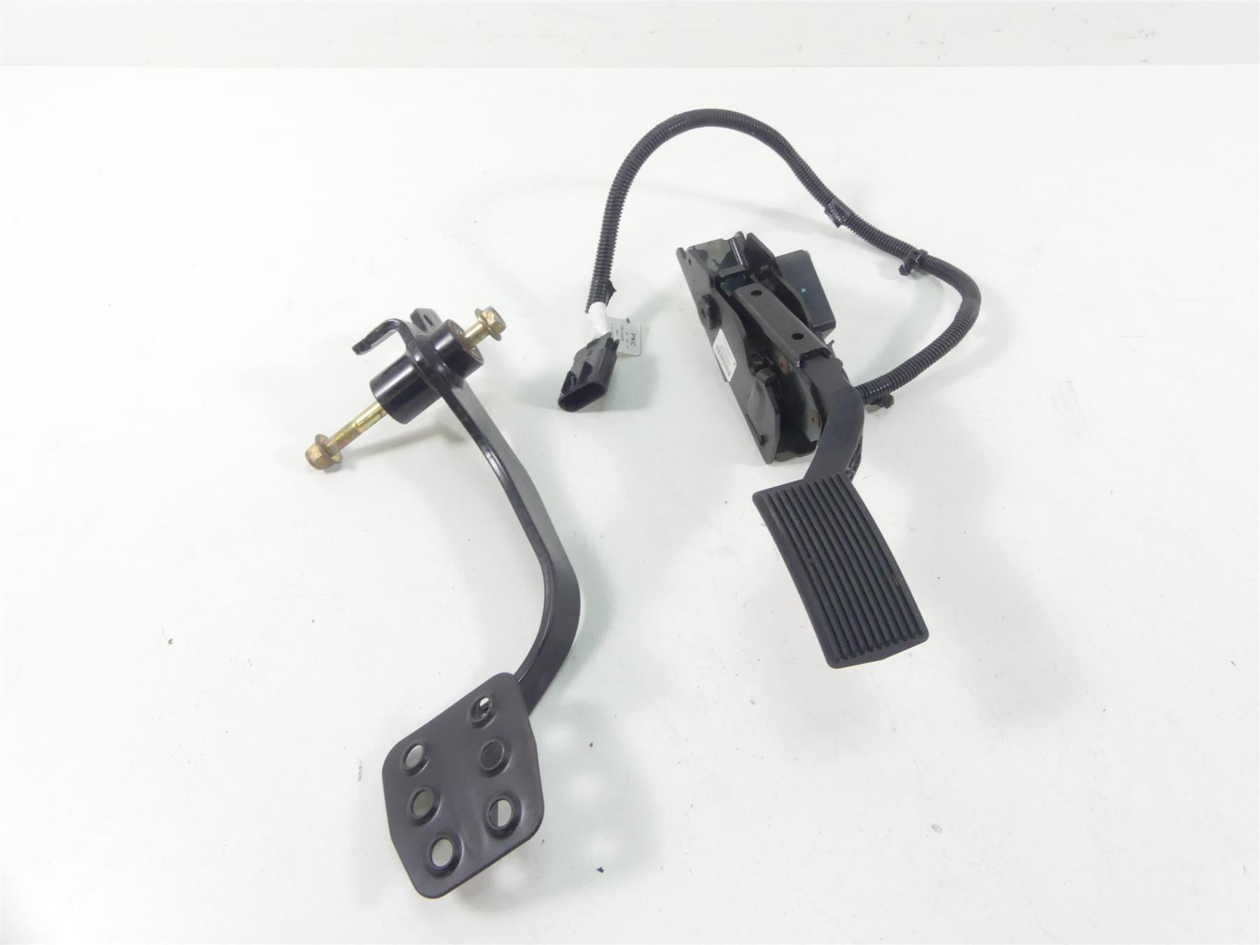 2018 Can Am Maverick X3 XMR Turbo R Foot Brake Accelerate Pedal Set 707001803 | Mototech271