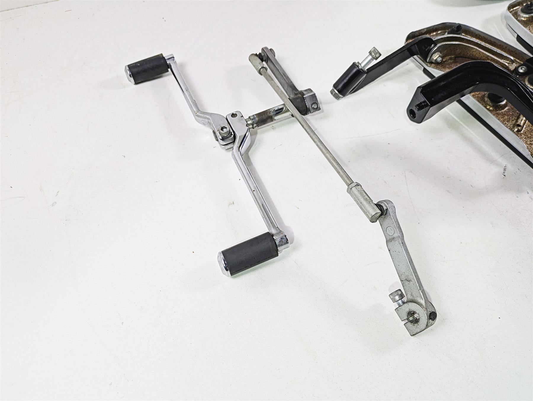 2015 Harley Touring FLHTKL Electra Glide Slipstream Floor Board Pedal & Shifter {{ shop.shopifyCountryName }} - Mototech271