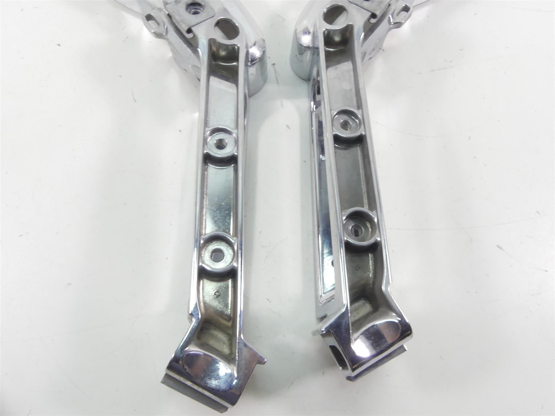 2017 Harley Touring FLHTKL Electra Glide Chrome Saddlebag Holder Set 90200503 {{ shop.shopifyCountryName }} - Mototech271
