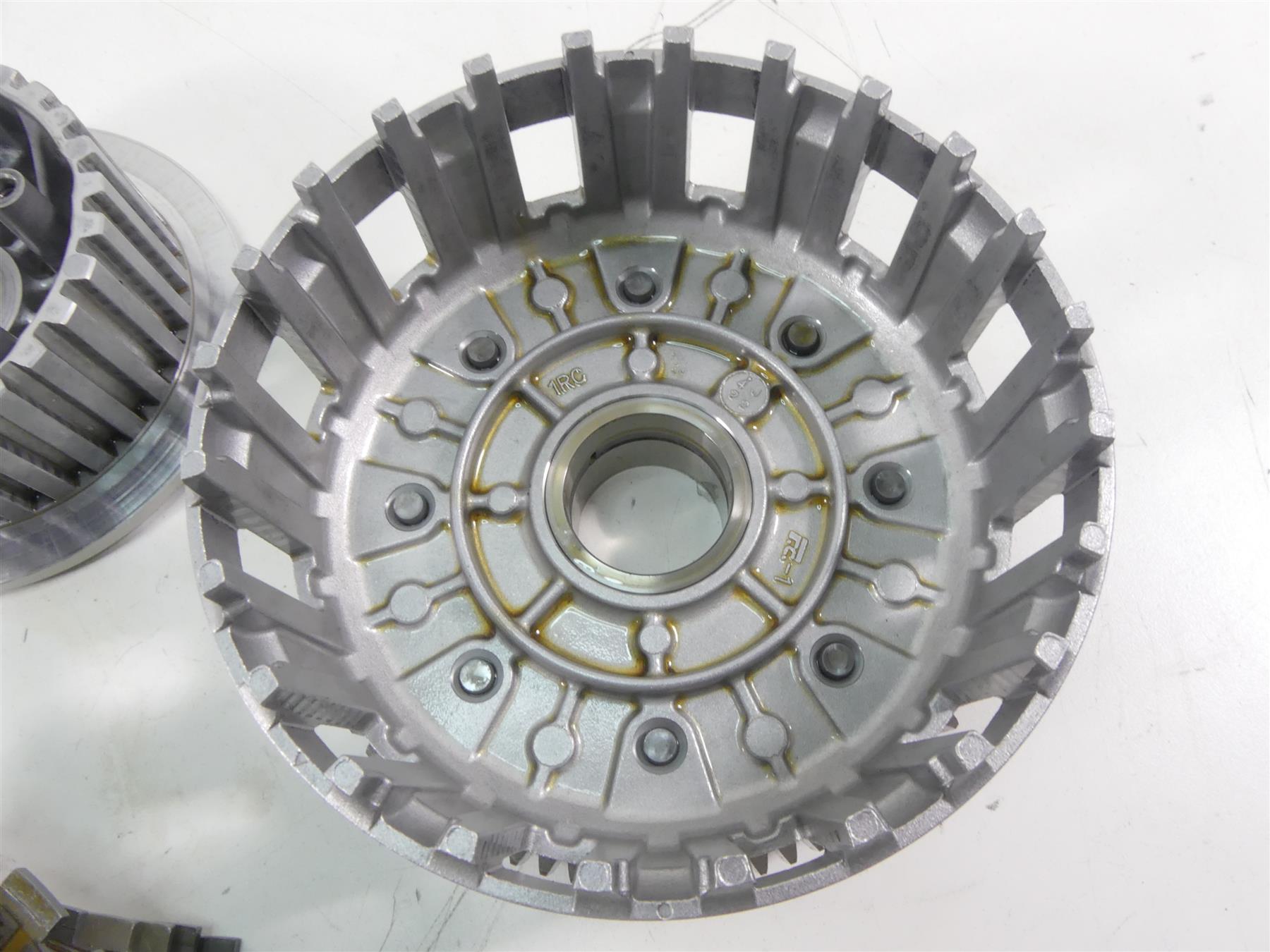 2015 Yamaha MT09 FZ09 Clutch Basket Friction Disc Pressure Plate B7N-16150-00-00 {{ shop.shopifyCountryName }} - Mototech271