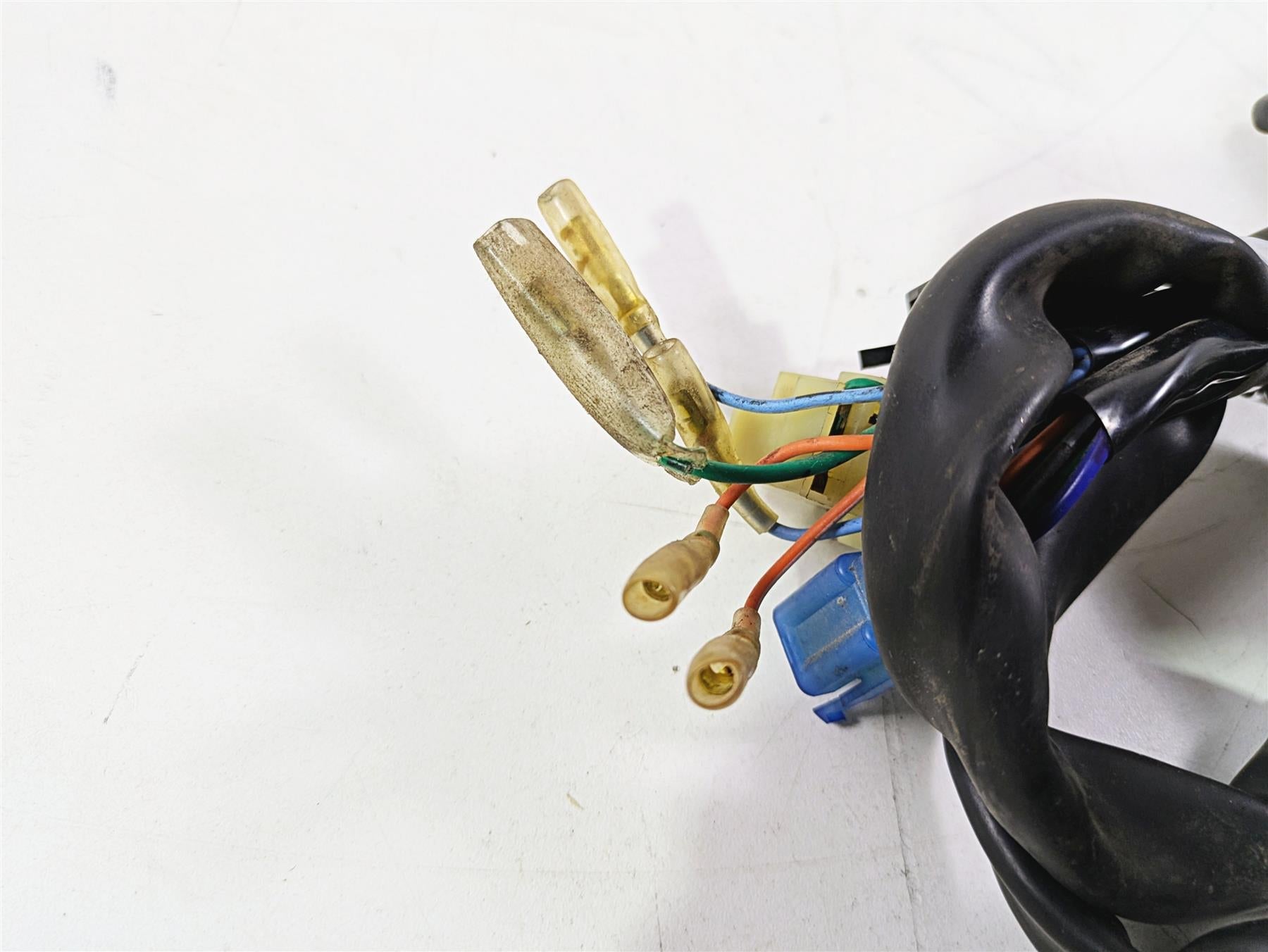 2002 Honda V-Twin VTX1800 C Left Hand Control Switch Light Blinker 35020-MCH-000 {{ shop.shopifyCountryName }} - Mototech271