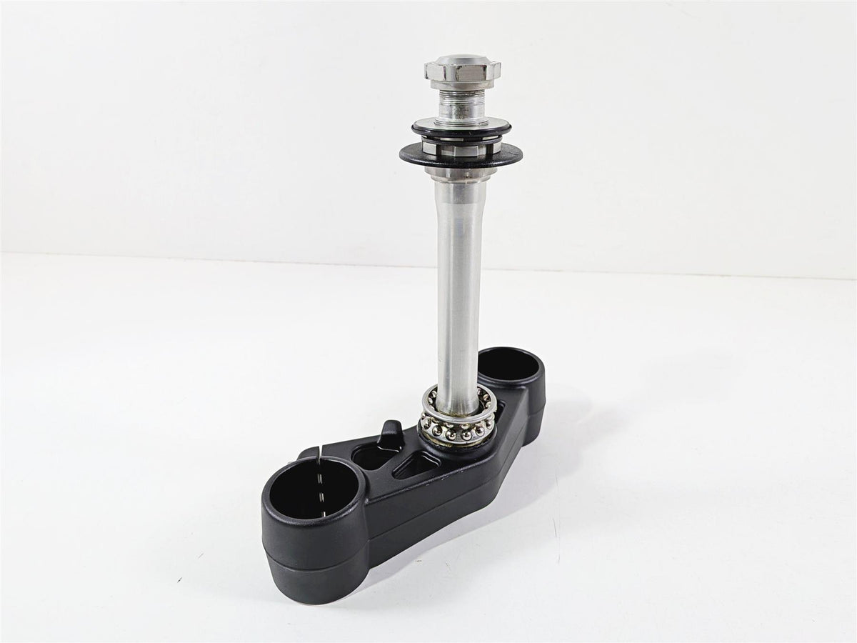 2019 Triumph Speed Triple RS 1050 Lower Triple Tree Steering Clamp Read T2048460 {{ shop.shopifyCountryName }} - Mototech271