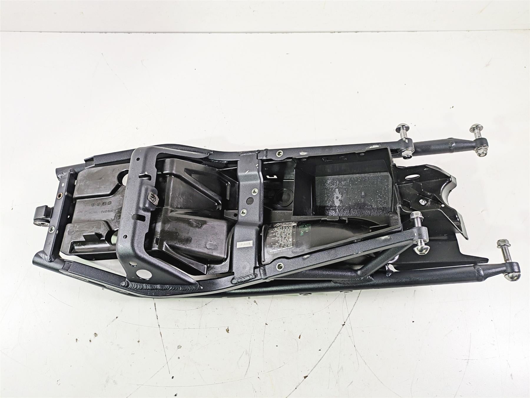 2012 Triumph Daytona 675 Straight Rear Subframe & Inner Fender - Read T2070593 {{ shop.shopifyCountryName }} - Mototech271