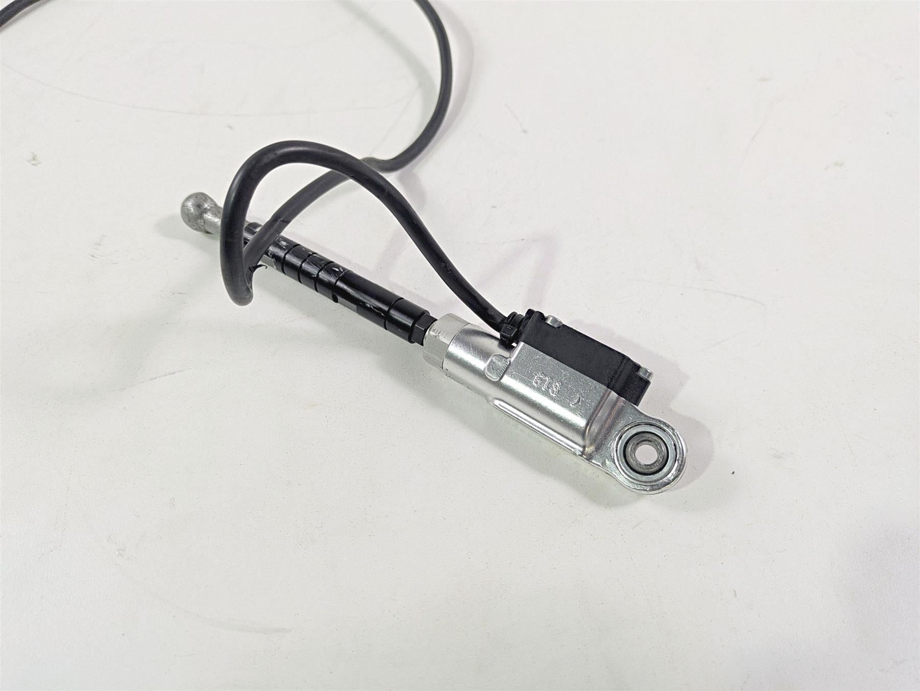 2017 Aprilia RSV 1100 Tuono V4 Factory Quickshifter Quick Shifter -Read 2B002890 {{ shop.shopifyCountryName }} - Mototech271