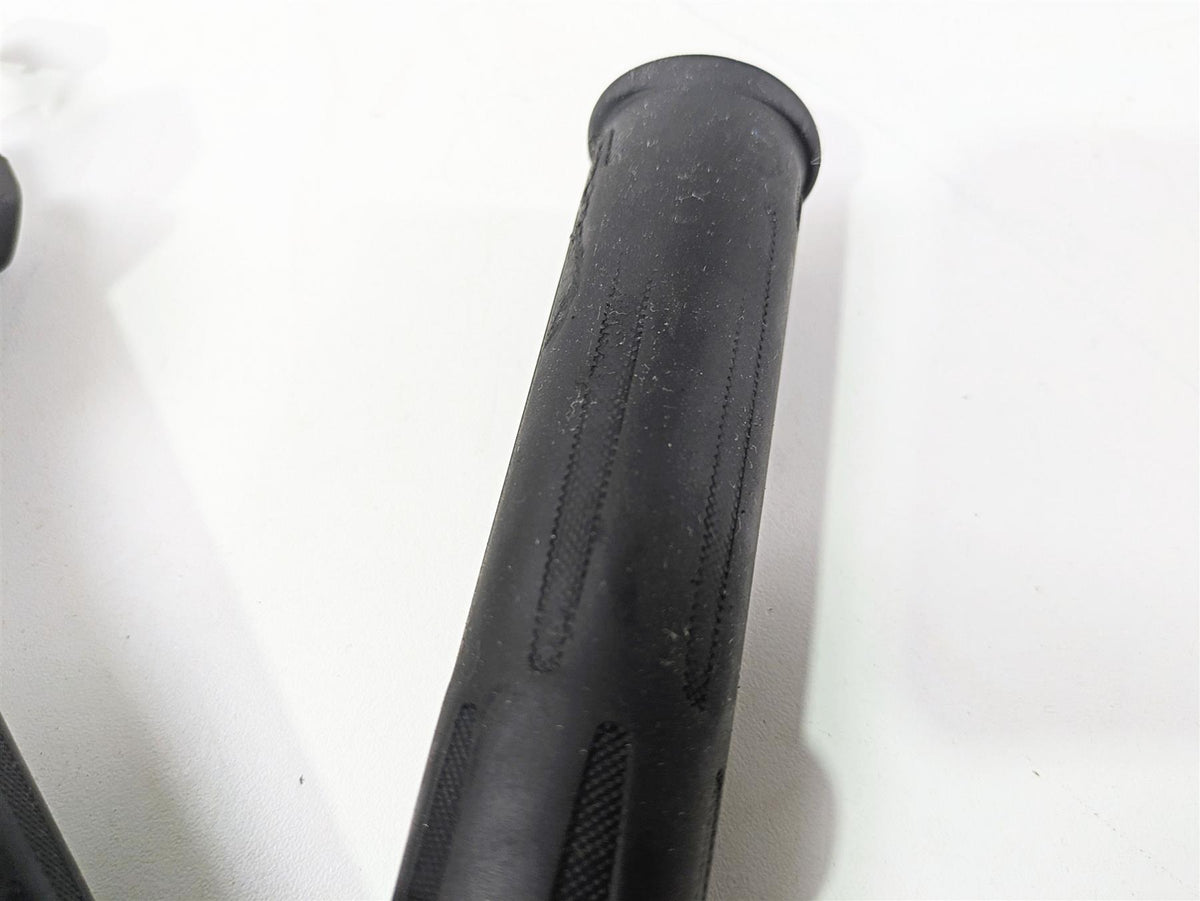 2014 BMW K1600 GTL K48 Left Right Heated Hand Grip Set 61317723713 61318522472 {{ shop.shopifyCountryName }} - Mototech271