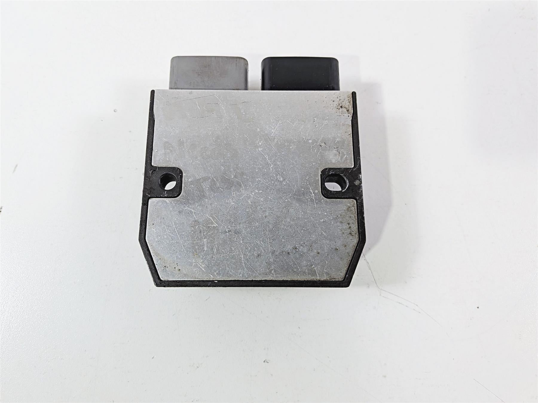 2008 Yamaha YZF R1 RN19 Rectifier Voltage Regulator 1D7-81960-00-00 FH012DA {{ shop.shopifyCountryName }} - Mototech271