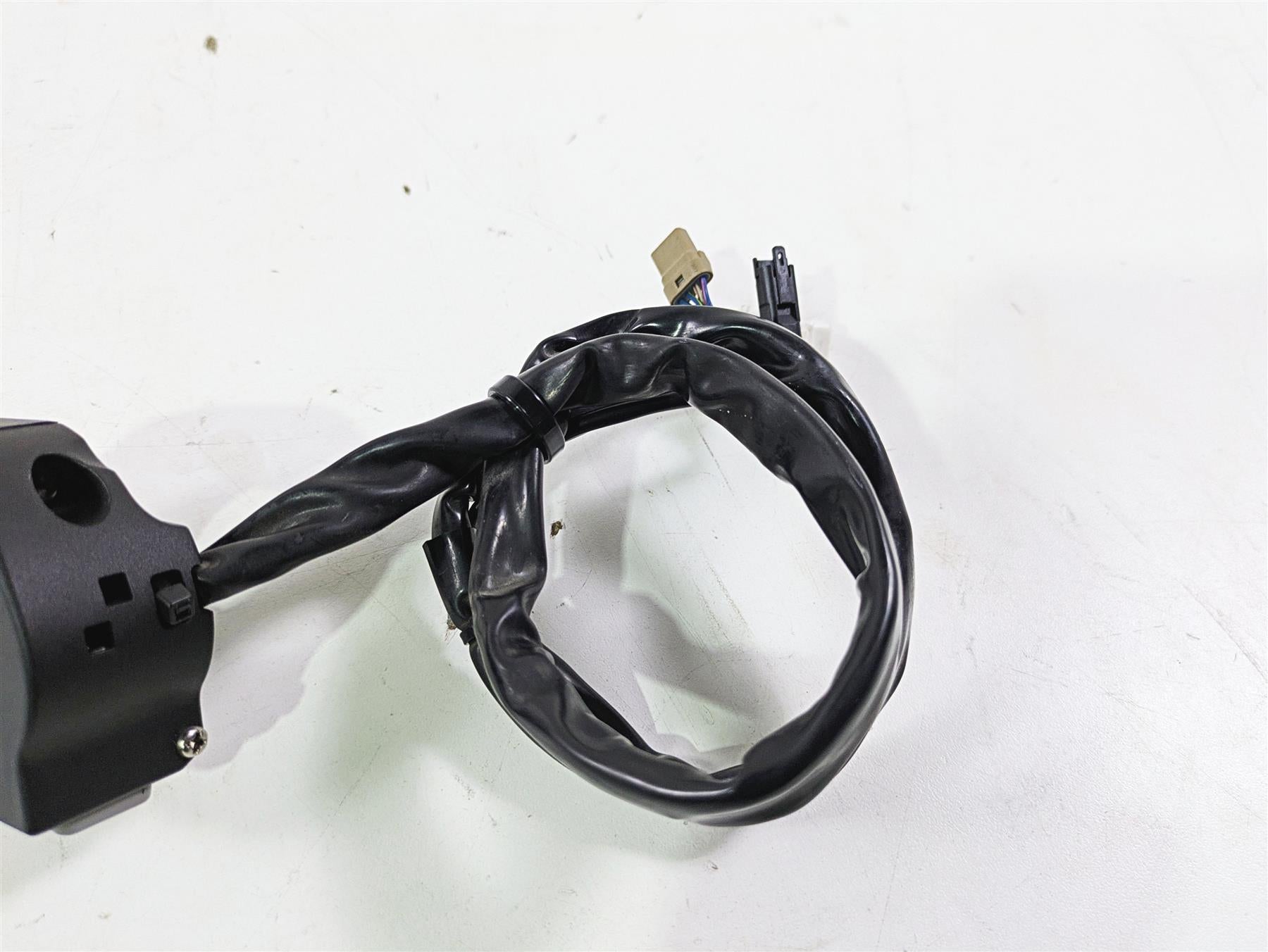 2018 KTM 1290 Super Adv S Right Hand Control Switch 61411174000 61411174100 {{ shop.shopifyCountryName }} - Mototech271