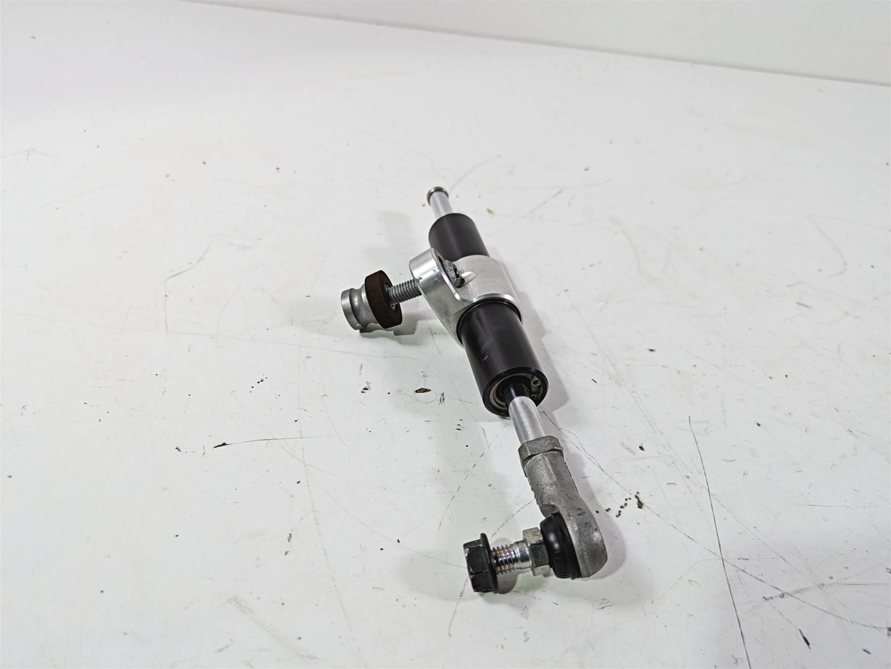 2018 BMW R1200GS GSW K50 Steering Damper & Mounts 32768549363 {{ shop.shopifyCountryName }} - Mototech271