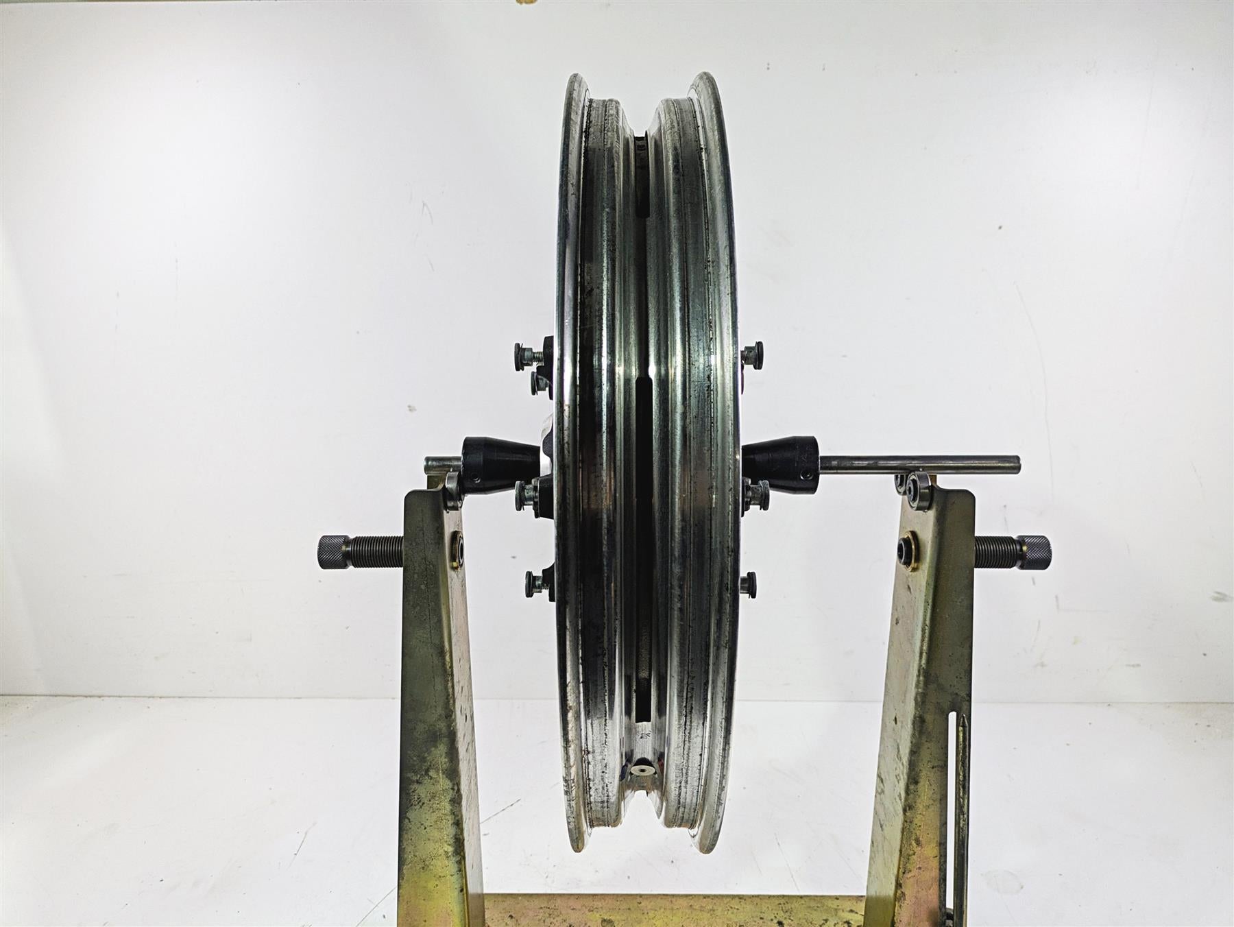2015 Harley FXDL Dyna Low Rider Front Wheel Rim 19x2.5 .59mm Runout 43300280 {{ shop.shopifyCountryName }} - Mototech271