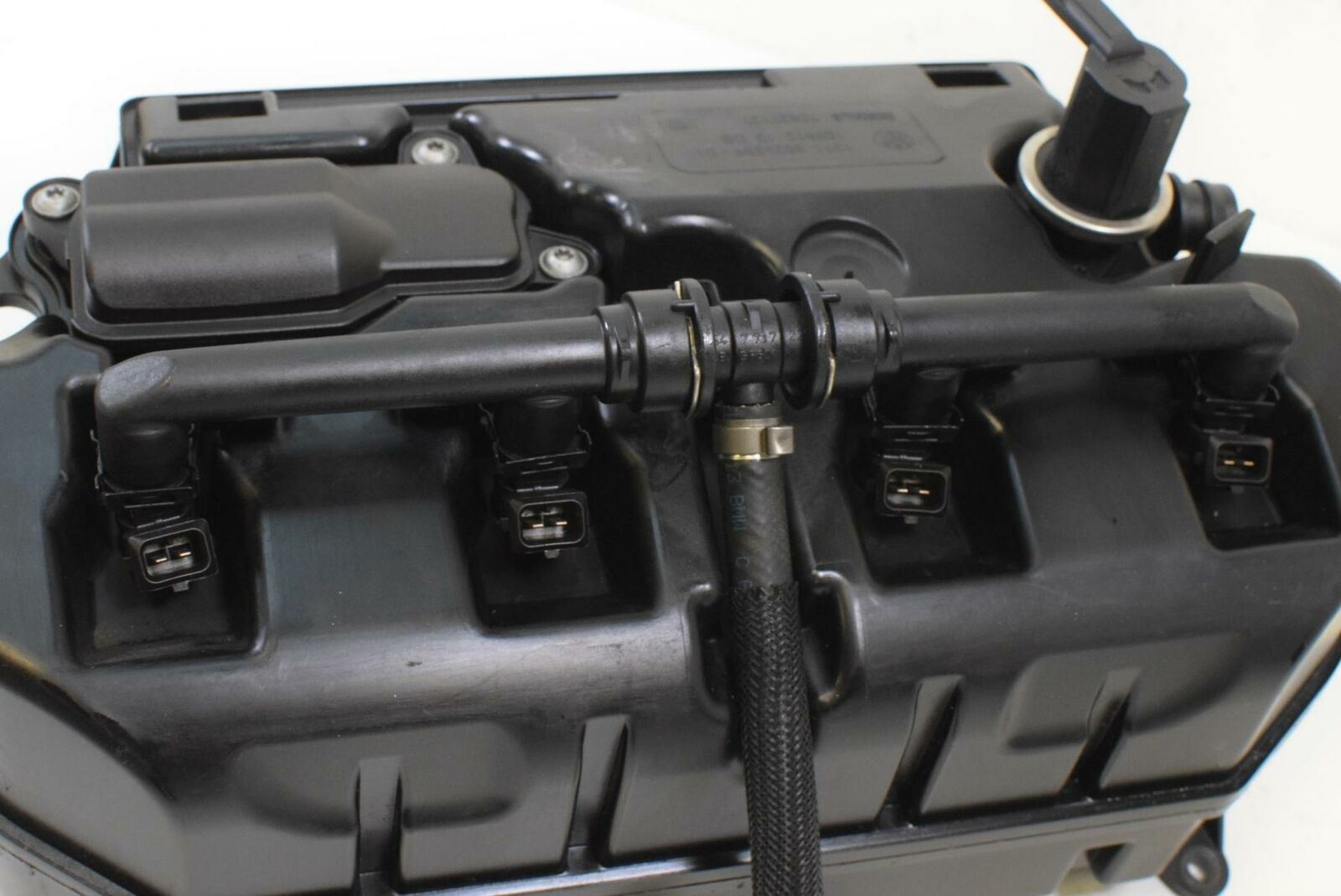2013 BMW S1000 RR K46 Air Cleaner Breather Filter Injector Set 13718526559 {{ shop.shopifyCountryName }} - Mototech271