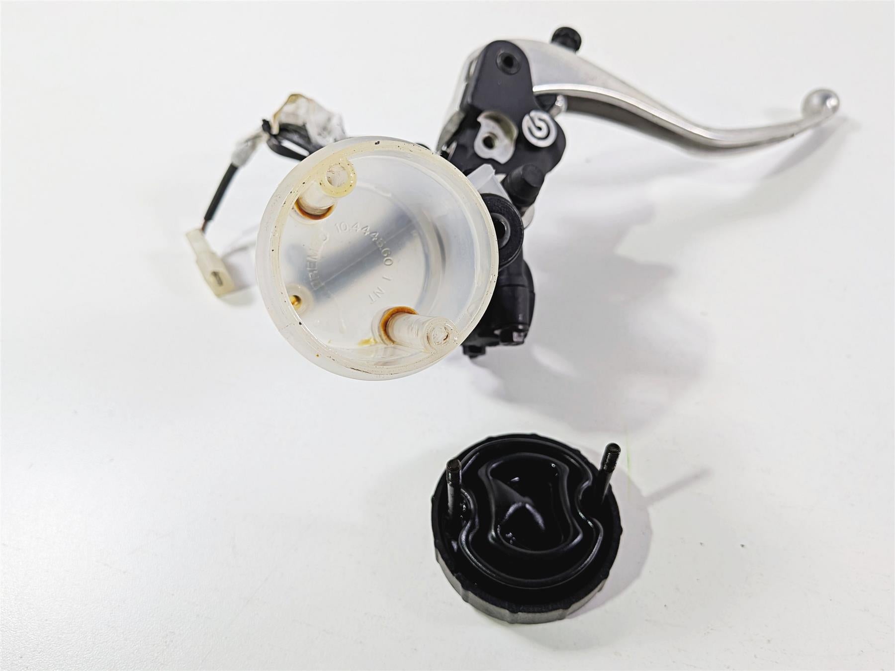 2014 Aprilia RSV4 RR Factory Front Brembo Radial Brake Master Cylinder B044584 {{ shop.shopifyCountryName }} - Mototech271