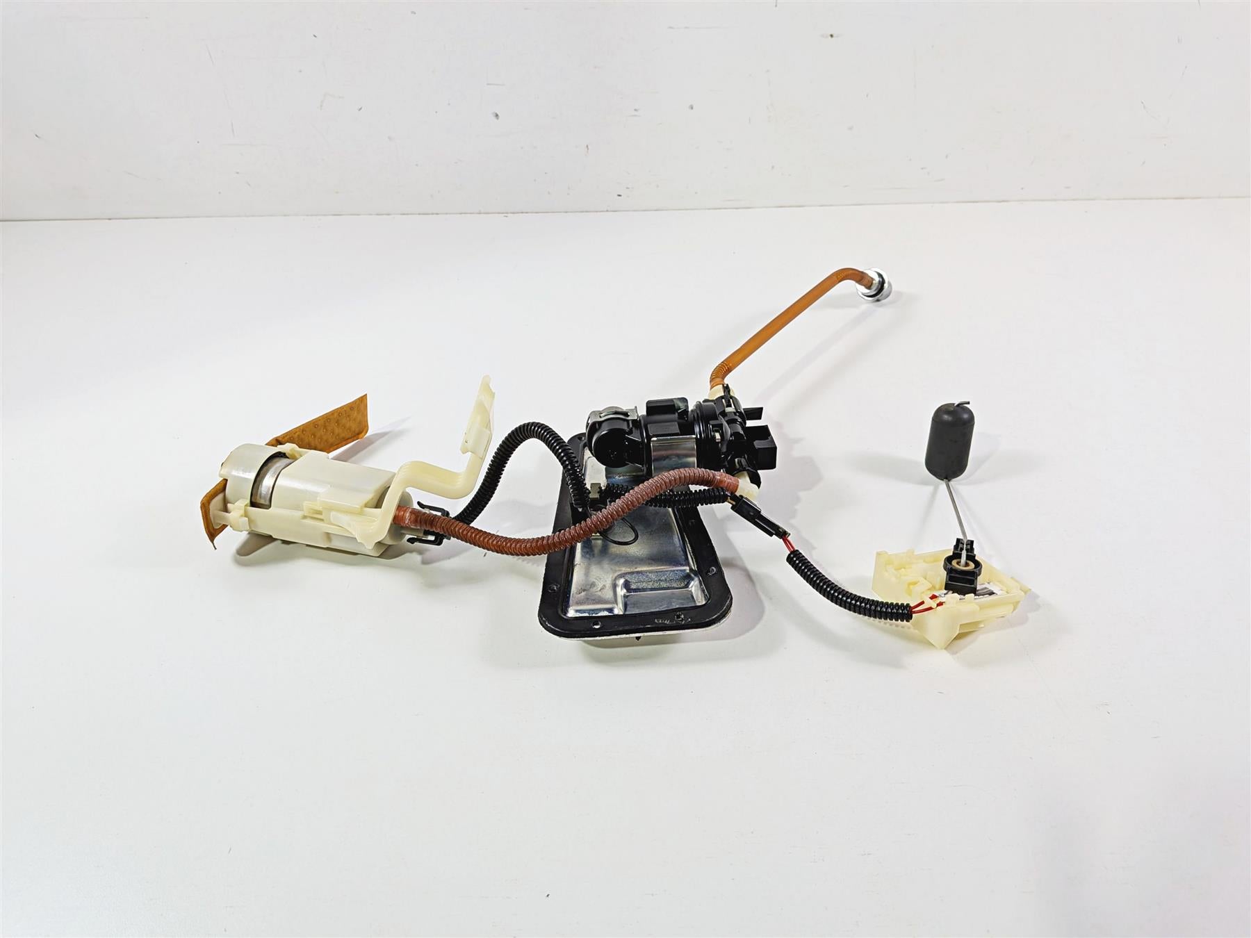 2009 Harley FXCWC Softail Rocker Fuel Gas Petrol Pump - Tested 75283-08 {{ shop.shopifyCountryName }} - Mototech271