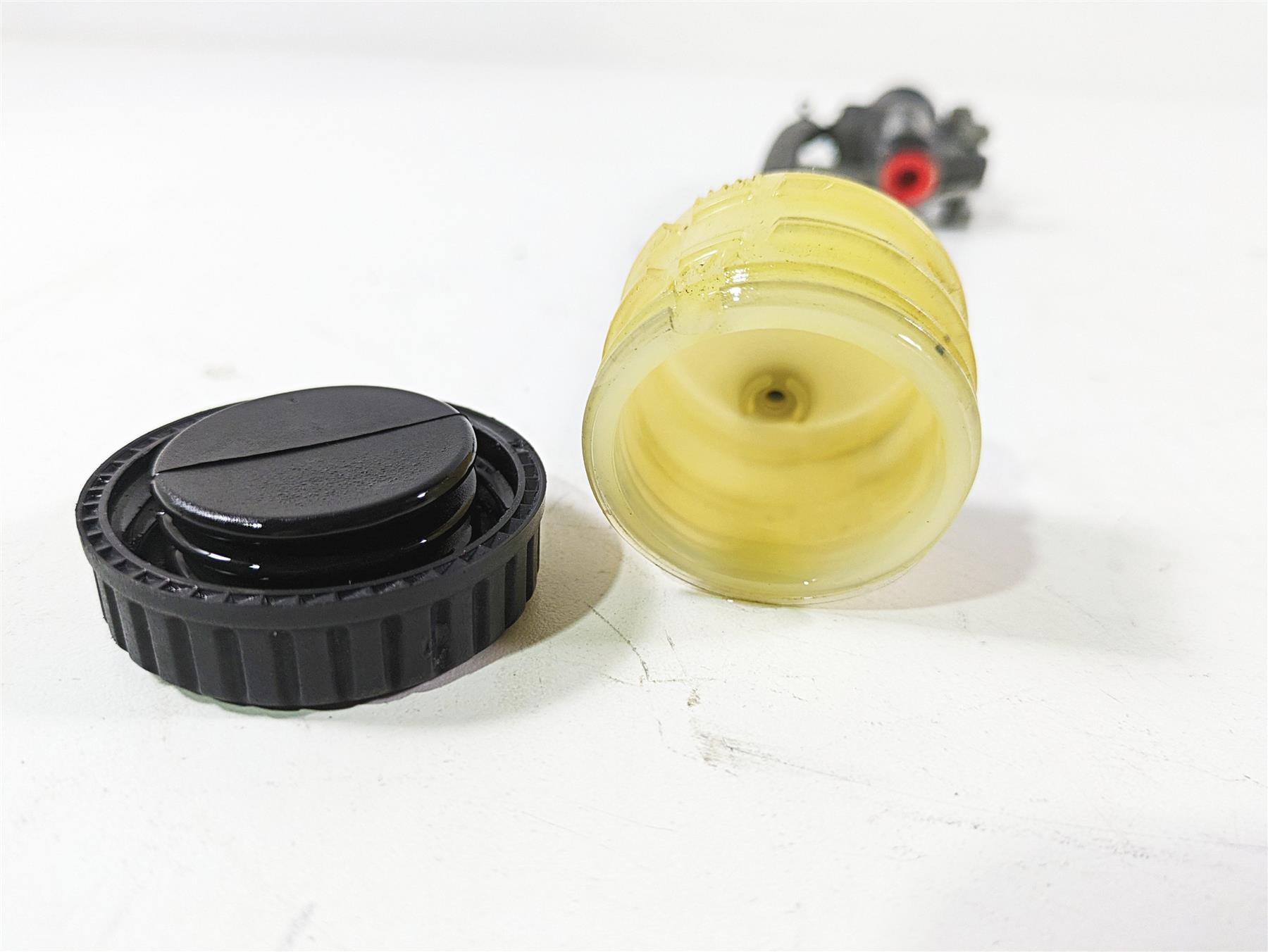 2004 BMW R1150GS R21 FTE Rear Brake Master Cylinder ABS: 14.29mm 34317660907 {{ shop.shopifyCountryName }} - Mototech271
