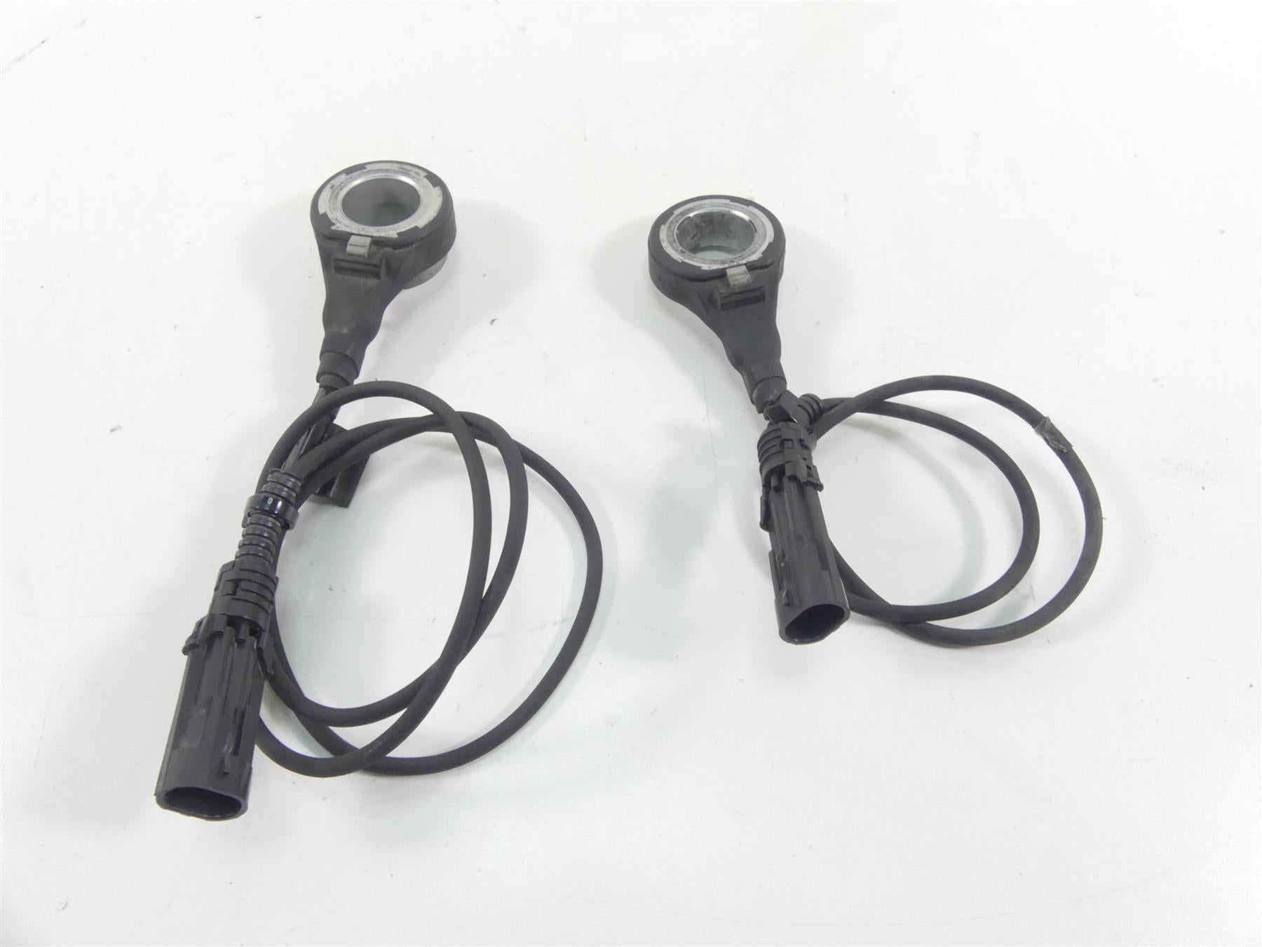 2014 Harley Touring FLHTK Electra Glide Abs Brake Wheel Speed Sensors 40615-08 {{ shop.shopifyCountryName }} - Mototech271