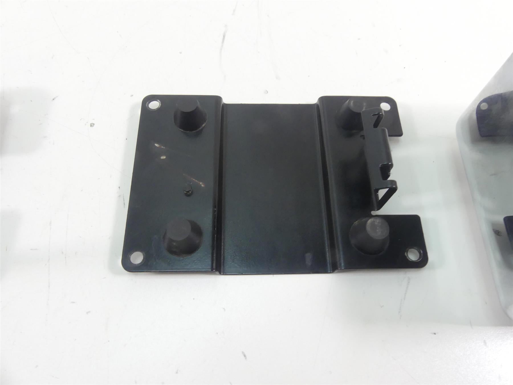 2003 Harley Dyna 100TH FXDL Low Rider Electrical Box Carrier & Cover 66333-99 {{ shop.shopifyCountryName }} - Mototech271