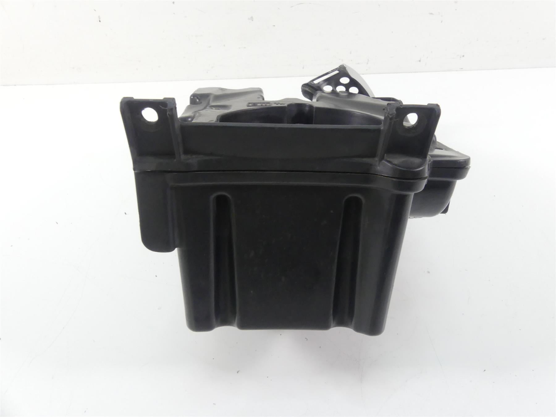 2002 Triumph Bonneville America Air Box Breather & Side Chrome Cover T2208760 {{ shop.shopifyCountryName }} - Mototech271