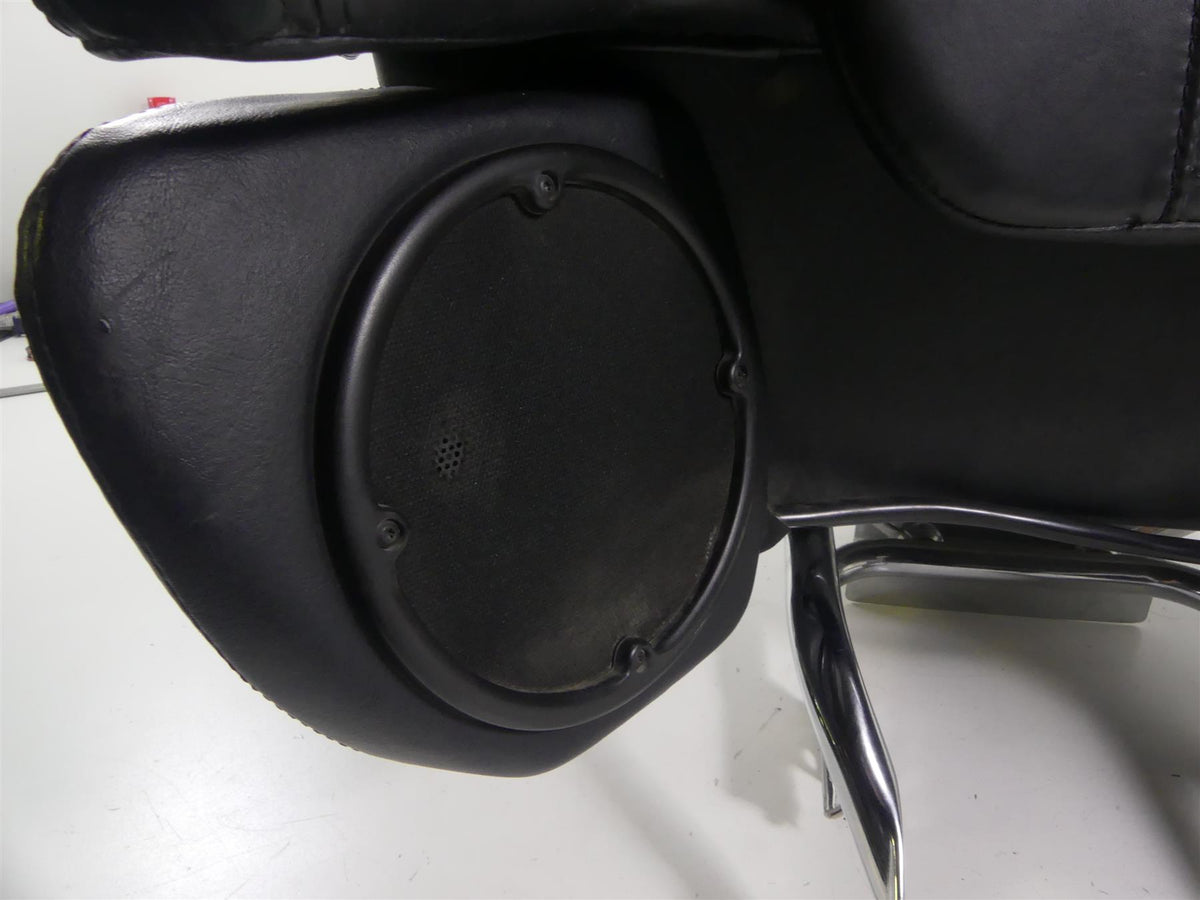 2007 Harley FLHTCU SE CVO Electra Glide Rear Trunk Luggage Box - Read 79127-06 {{ shop.shopifyCountryName }} - Mototech271