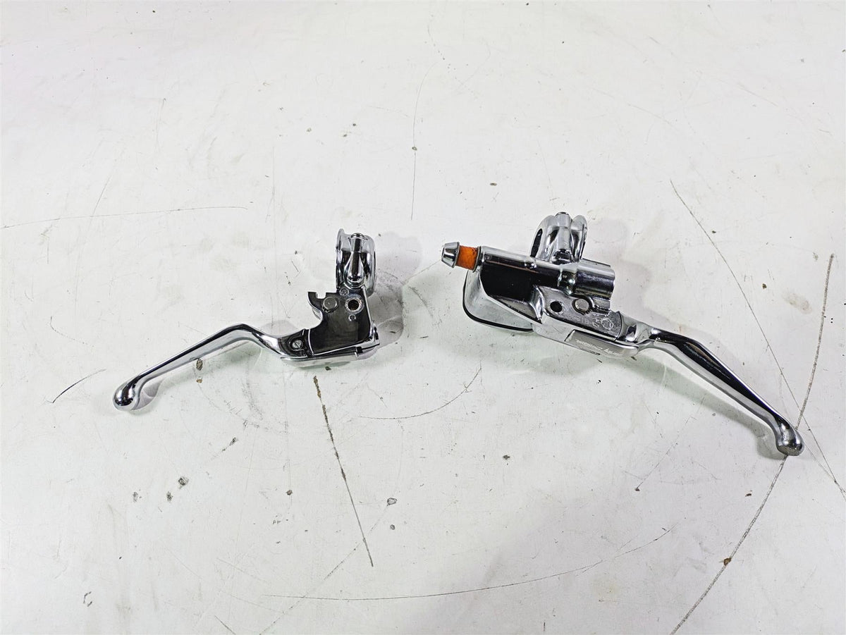 2004 Harley Softail FLSTF Fat Boy Chrome Brake Master Cylinder Set 9/16 45019-96 {{ shop.shopifyCountryName }} - Mototech271