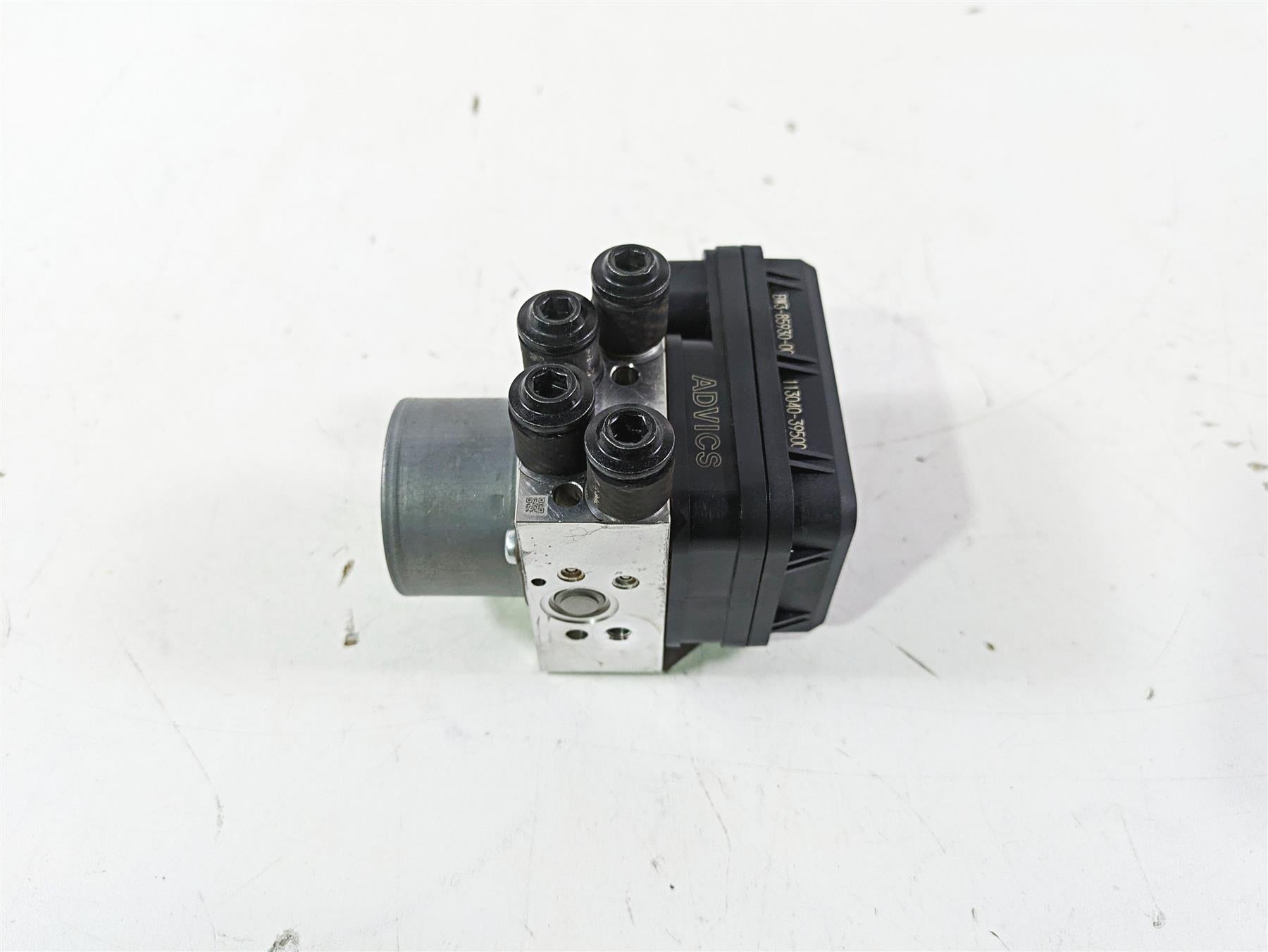 2021 Yamaha Tenere 700 XTZ7 Abs Brake Pump Unit Module BW3-85930-09-00 {{ shop.shopifyCountryName }} - Mototech271