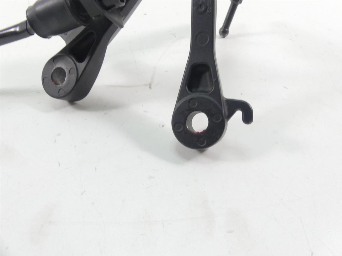 2013 Kawasaki ZX636 ZX6R Ninja Right Footpeg & Bracket Set 35063-0590-18R {{ shop.shopifyCountryName }} - Mototech271