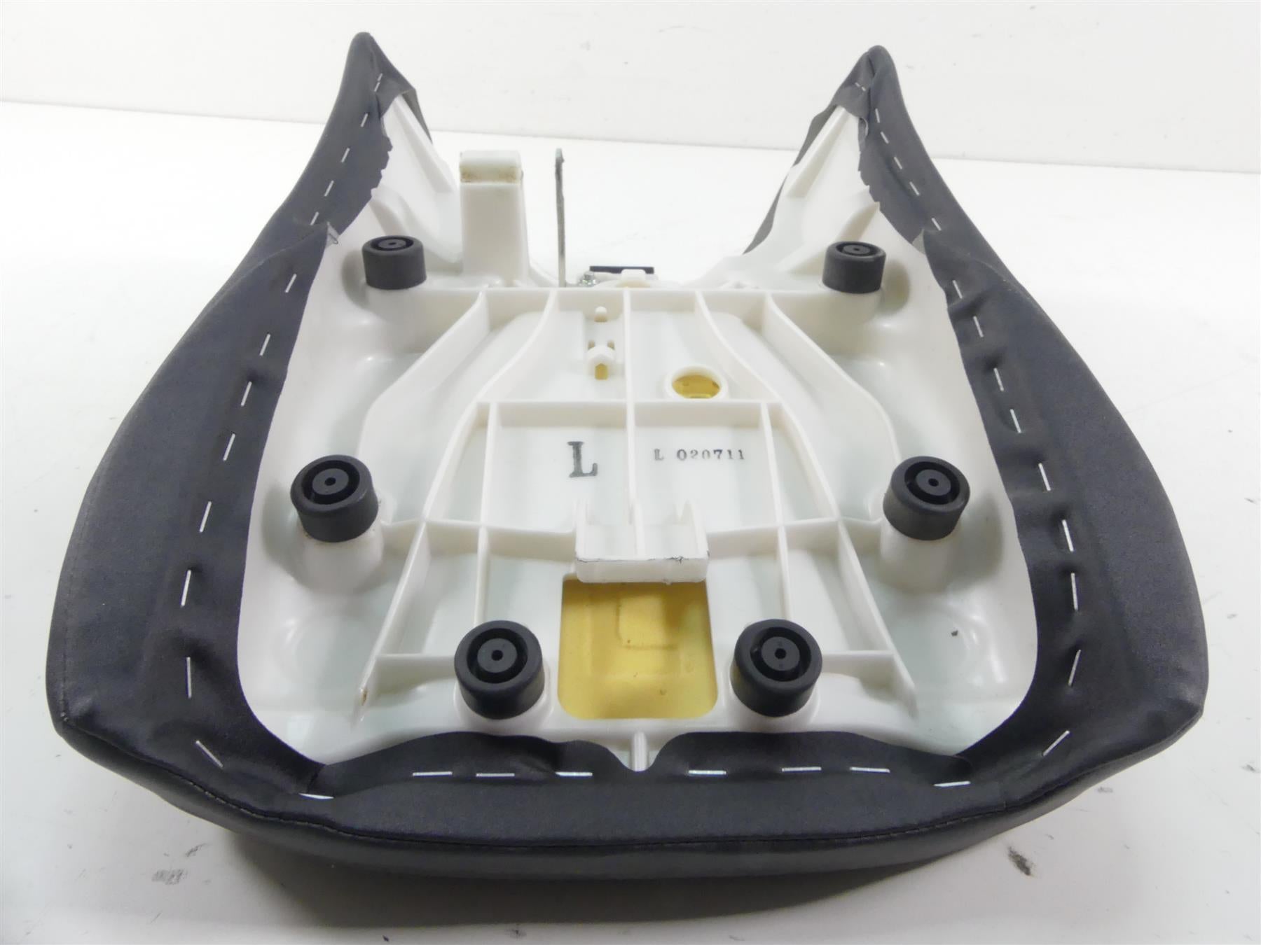 2017 Yamaha XT1200Z Super Tenere Front Rider Driver Seat Saddle 2KB-24710-00-00 {{ shop.shopifyCountryName }} - Mototech271